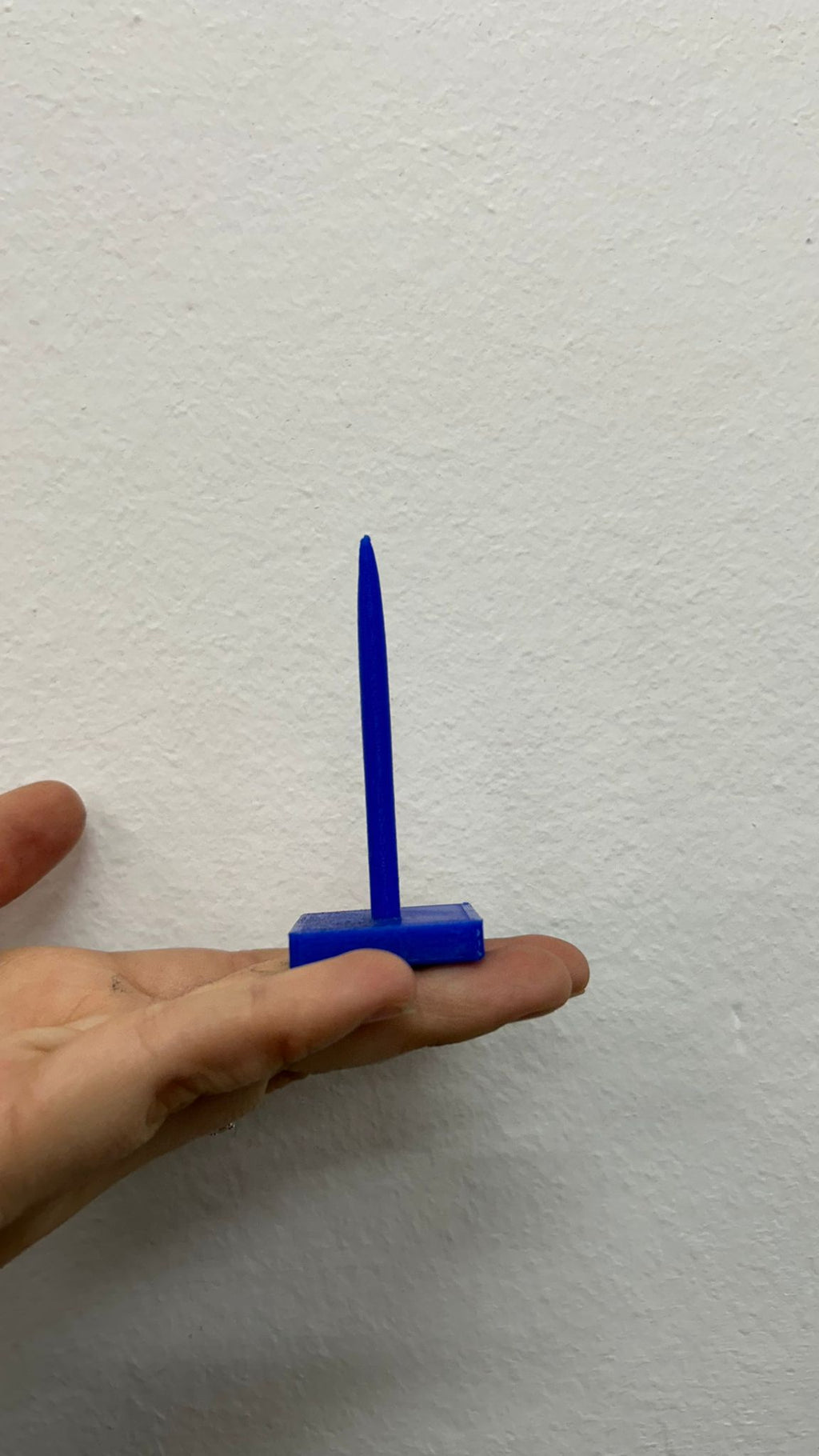 Soporte canillas de coser con imán