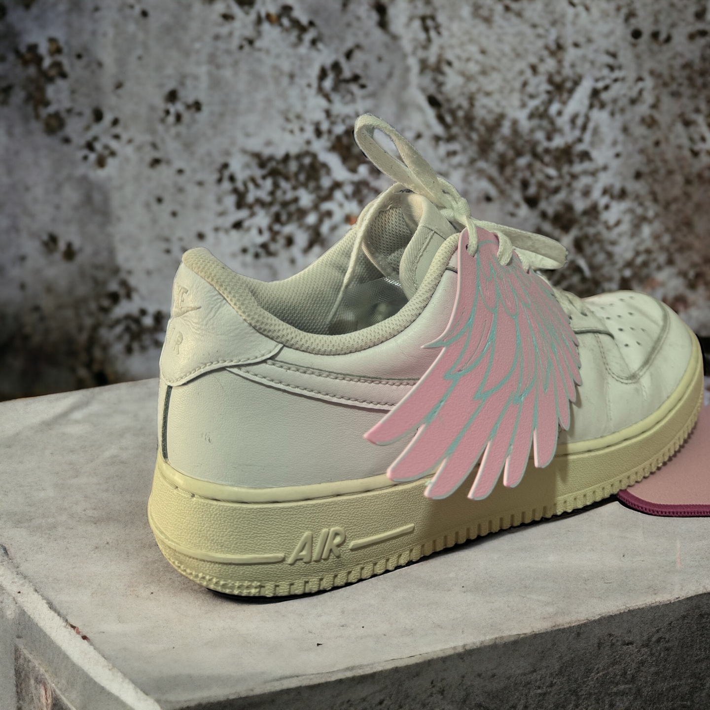 shoe lace wings