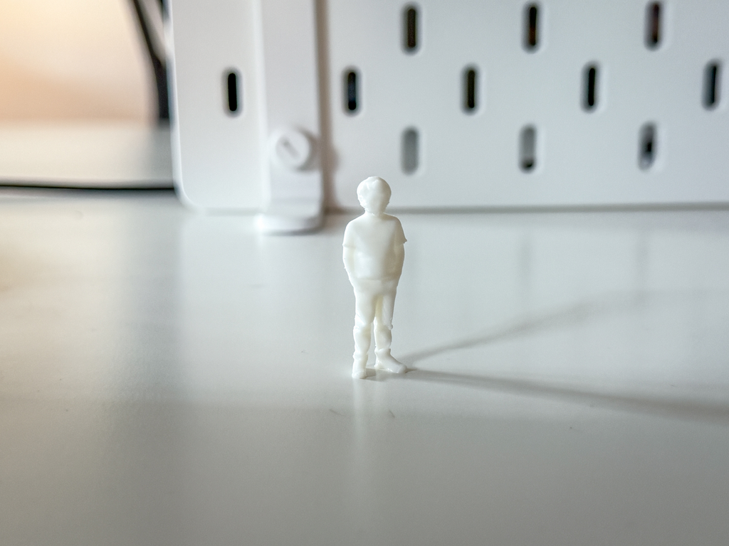 Miniature Kid/Child for your Diorama