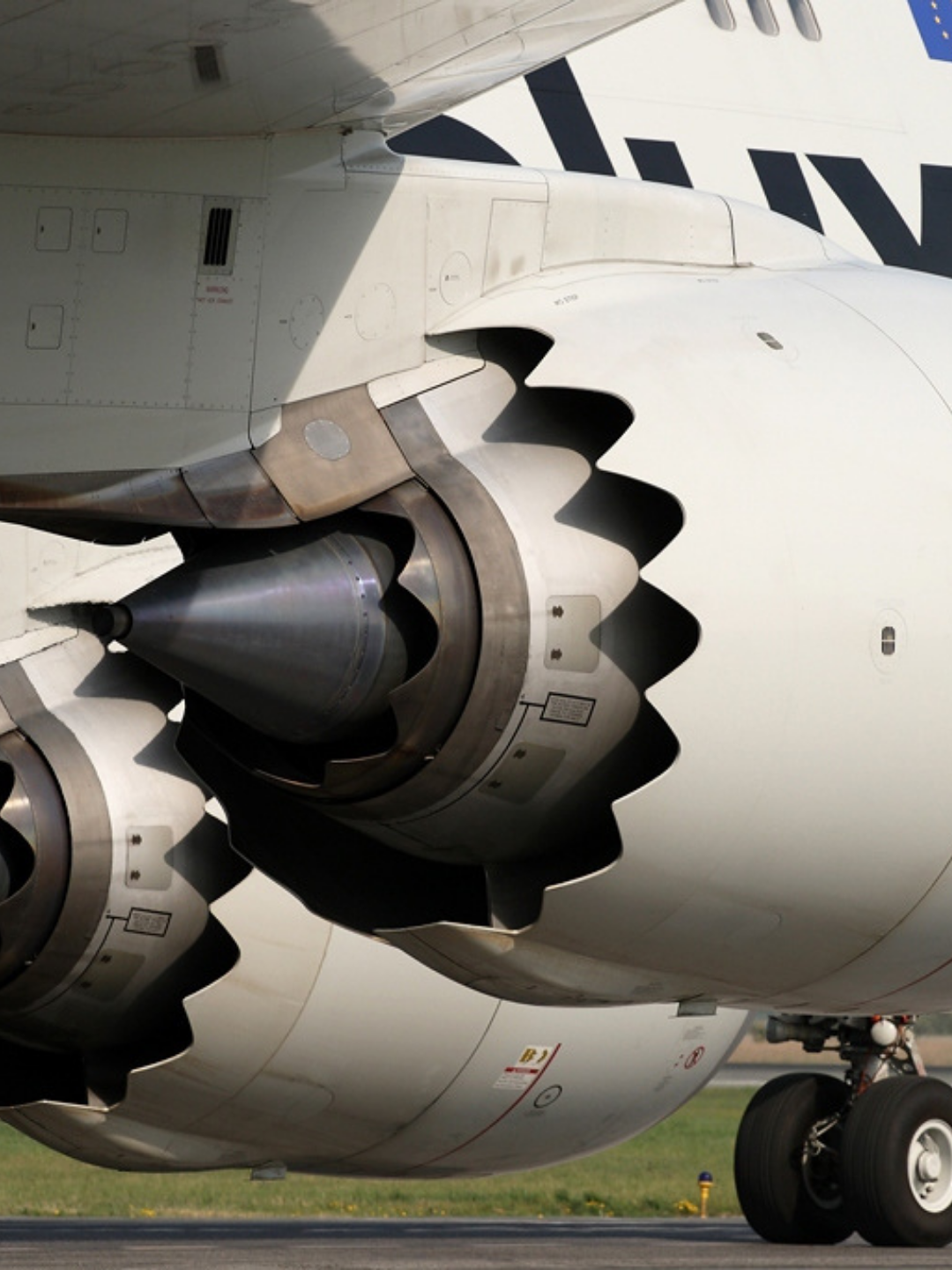 Jet Engine Chevron Nozzle