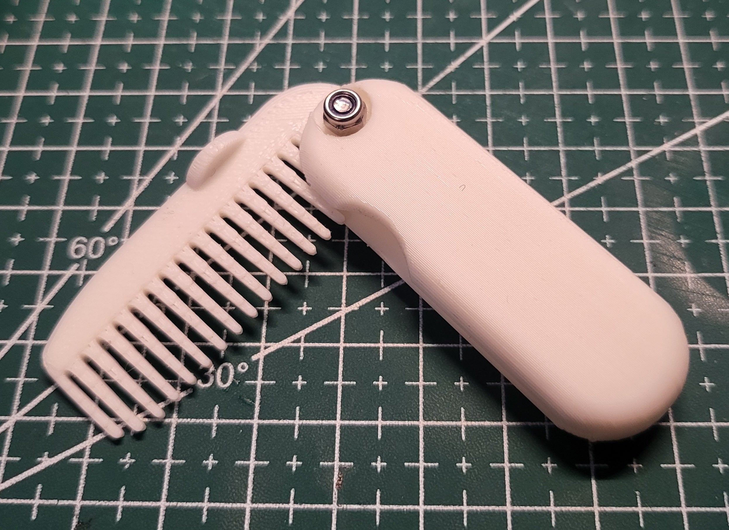 Tactical mustache comb