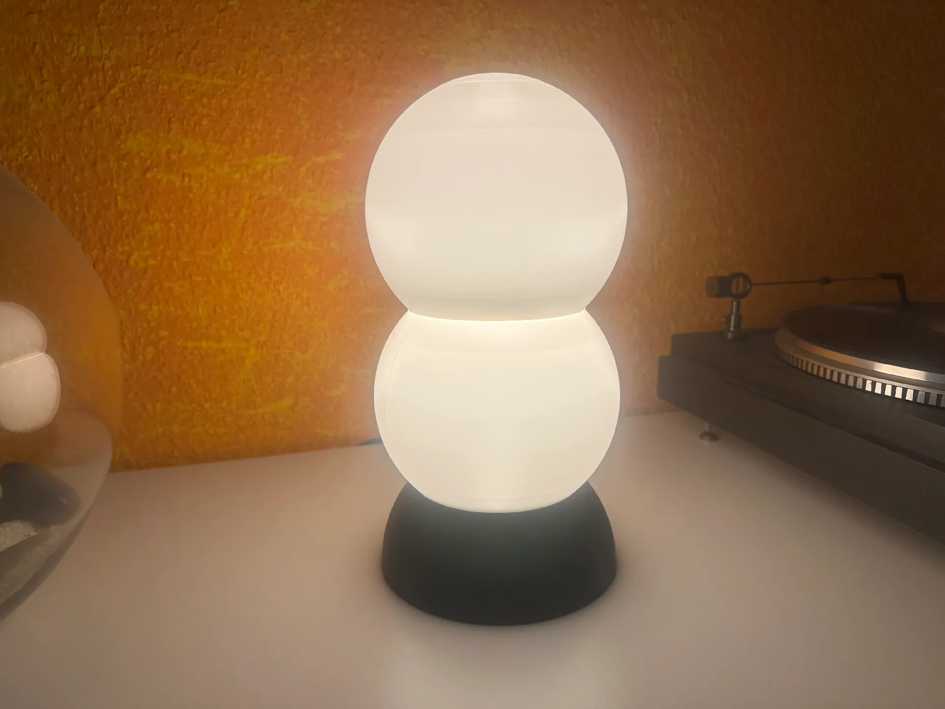 Table lamp with stackable lampshade E27 base