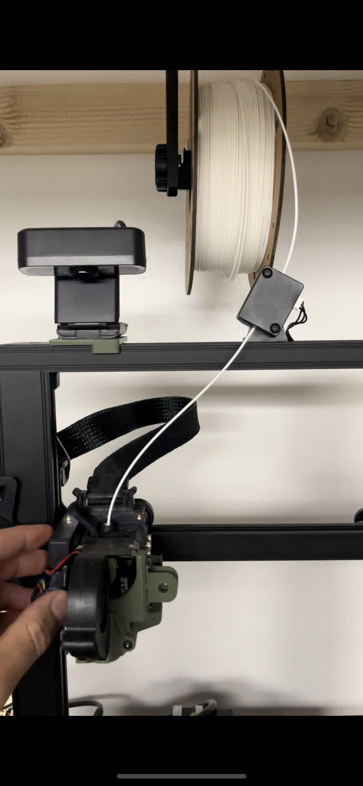Filament sensor mount