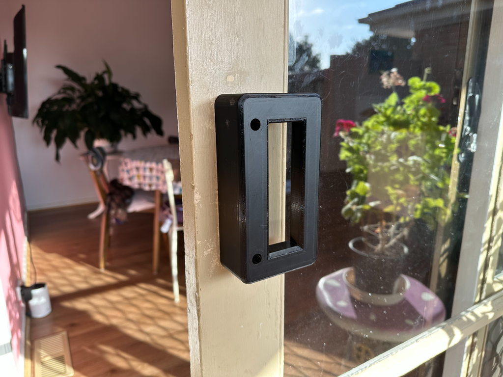 Sliding door handle - O shaped