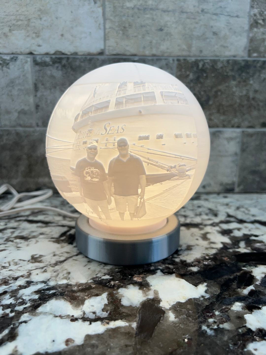 Lighted stand for Lithophane Globe