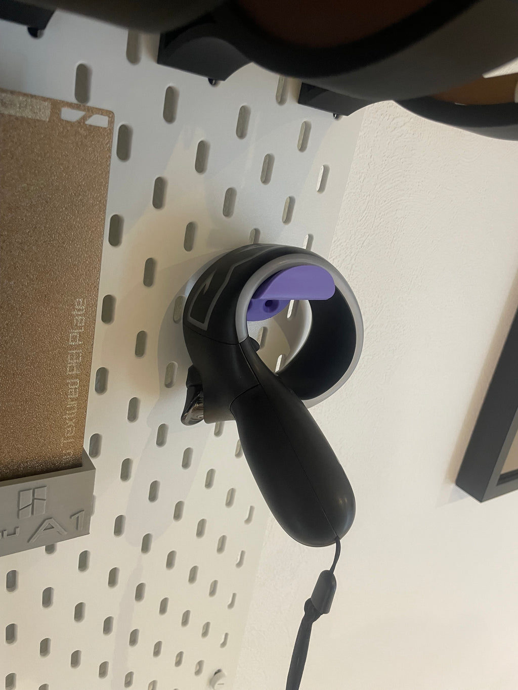 HTC vive cosmos controller mount for skadis
