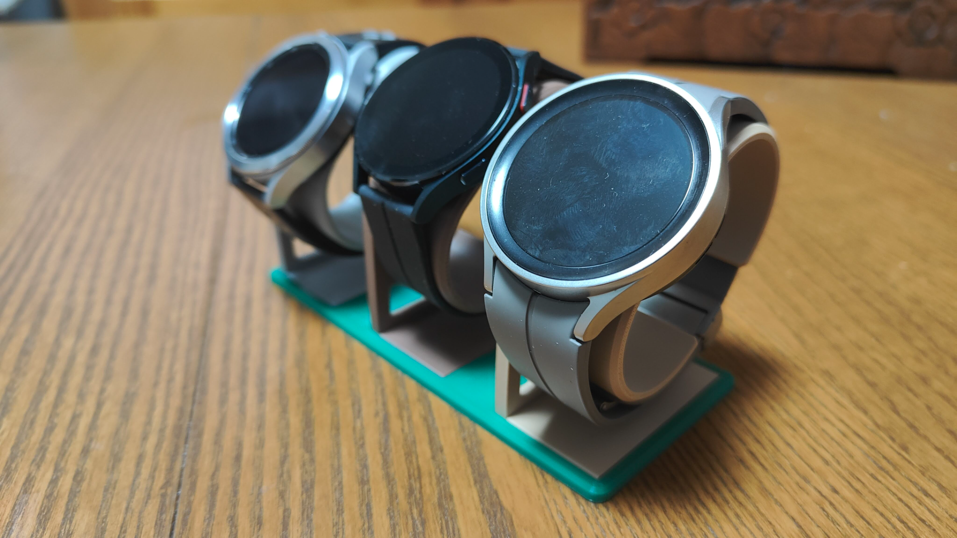 3-module front watch holder