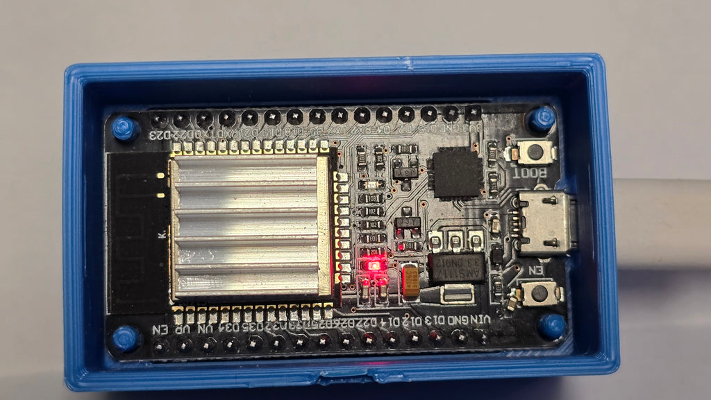 ESP32 + Heatsink case