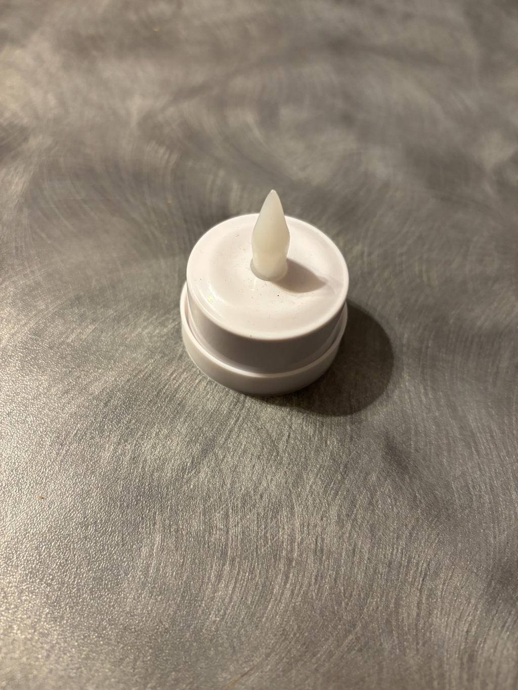 Tea light holder