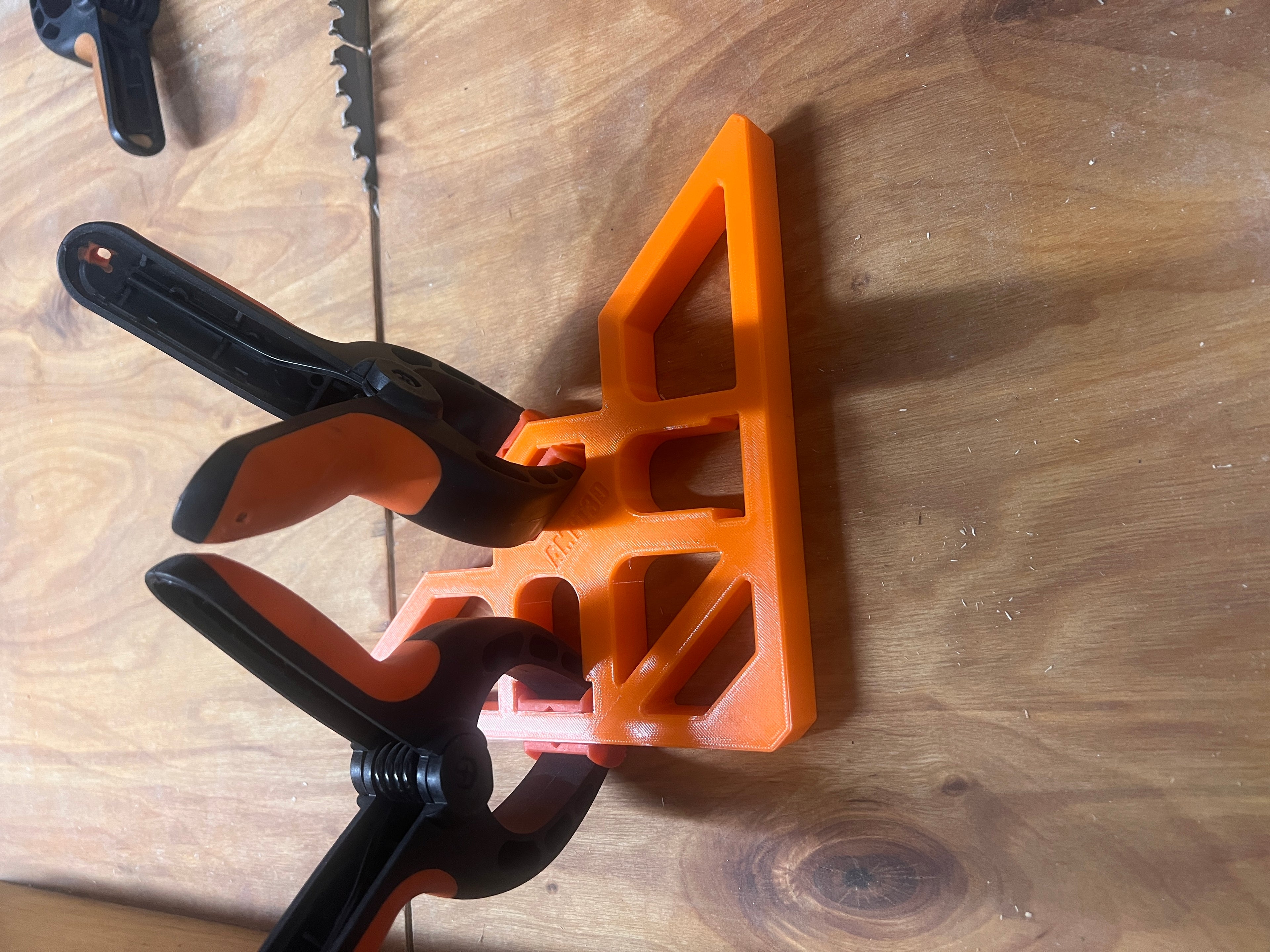 Spannwinkel Montagehilfe / clamping mounting angle