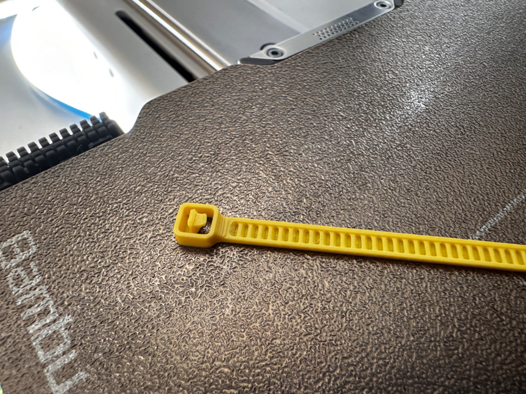 Just another zip Tie / Kabelbinder