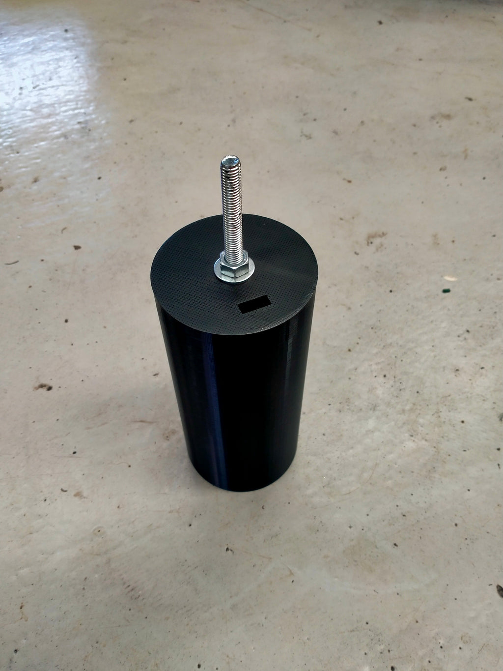 Paint can shaker/mixer for hand drill