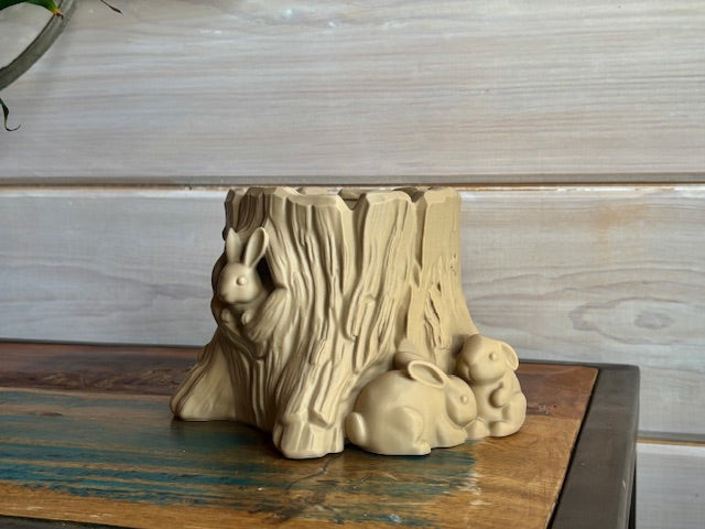 Woodland Rabbit Tree Stump Planter (Support-Free)