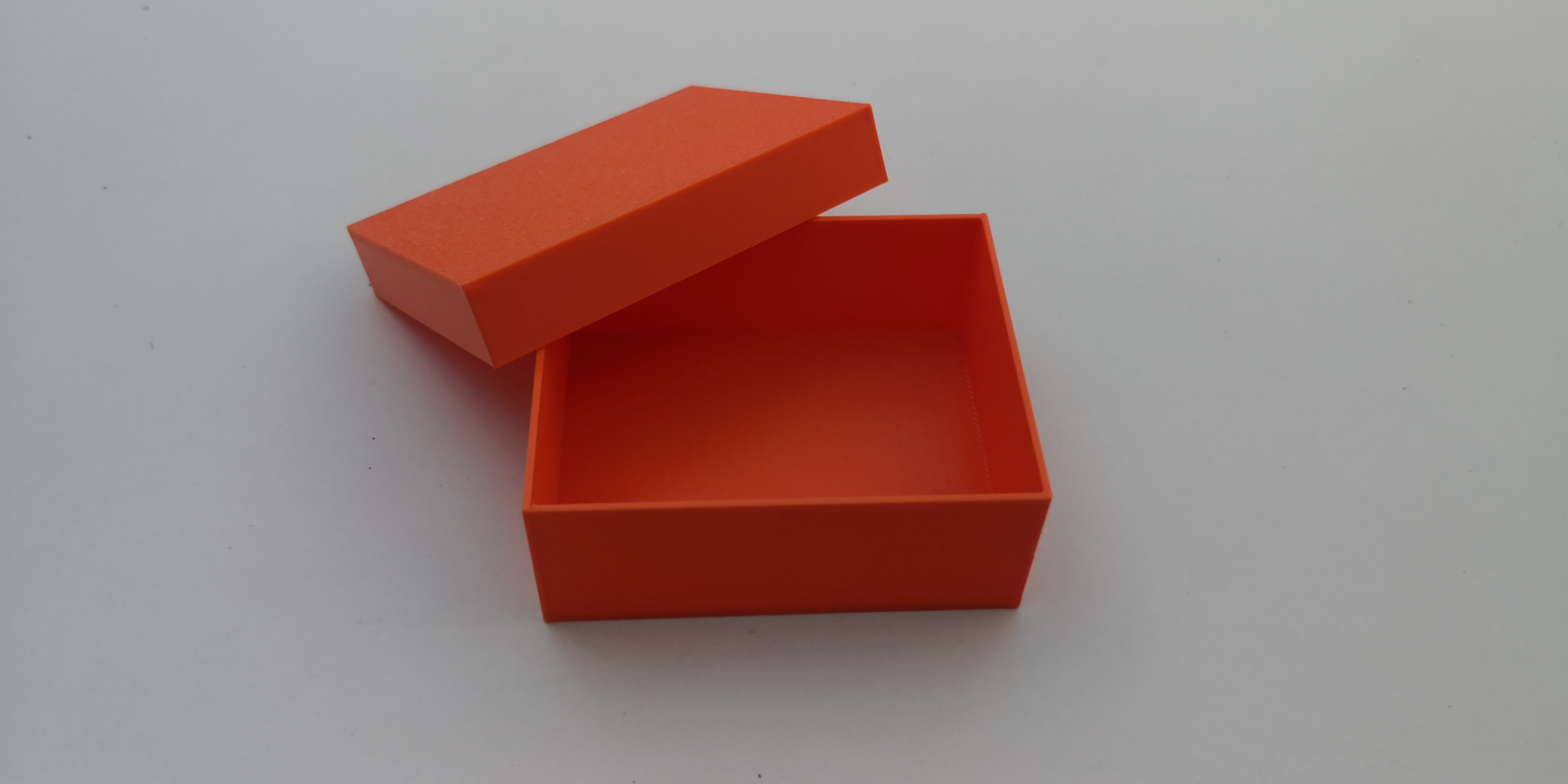 small box with lid 62mm x 50mm x 23mm