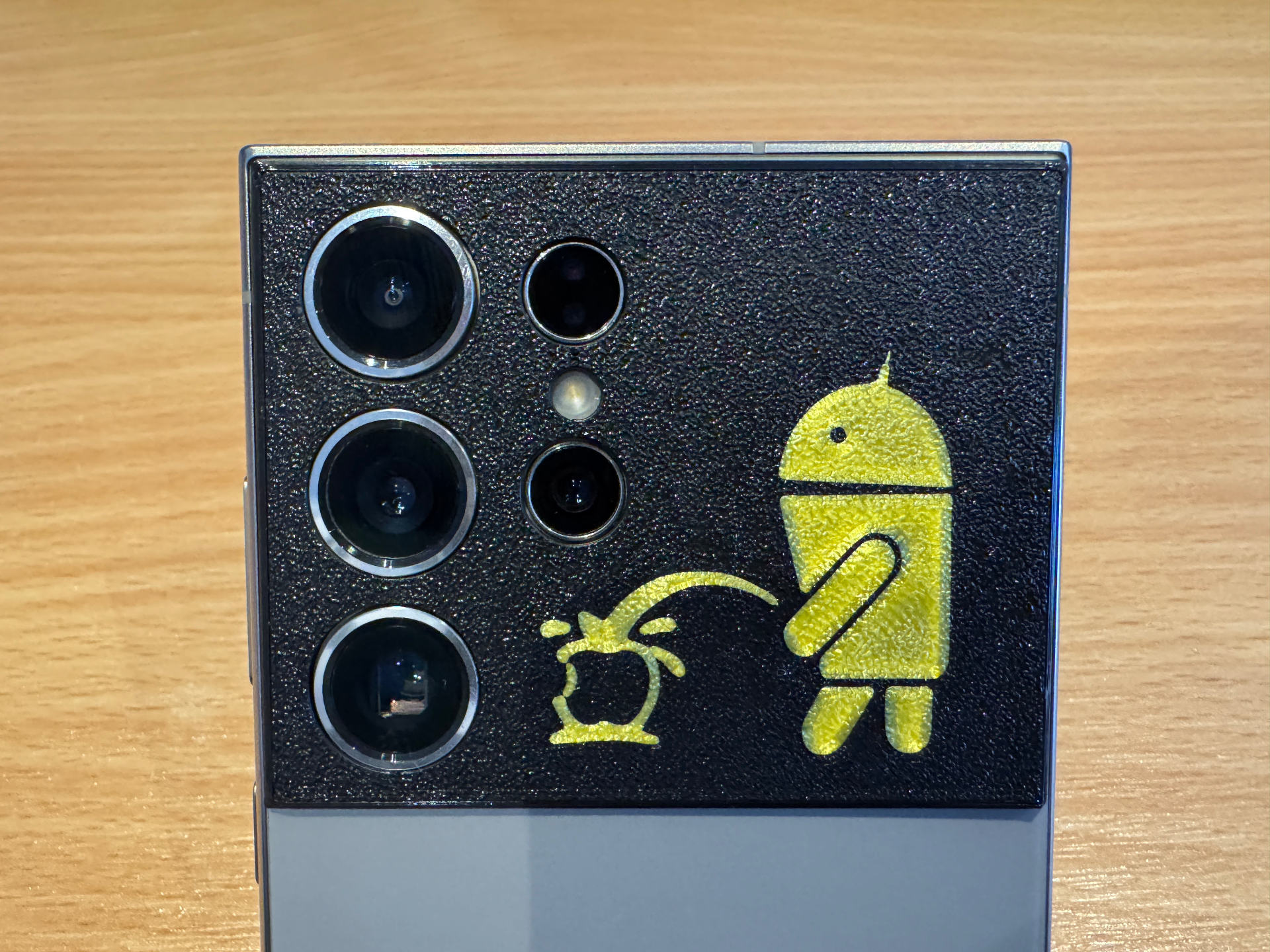 S24 Ultra camera protector - fun logo