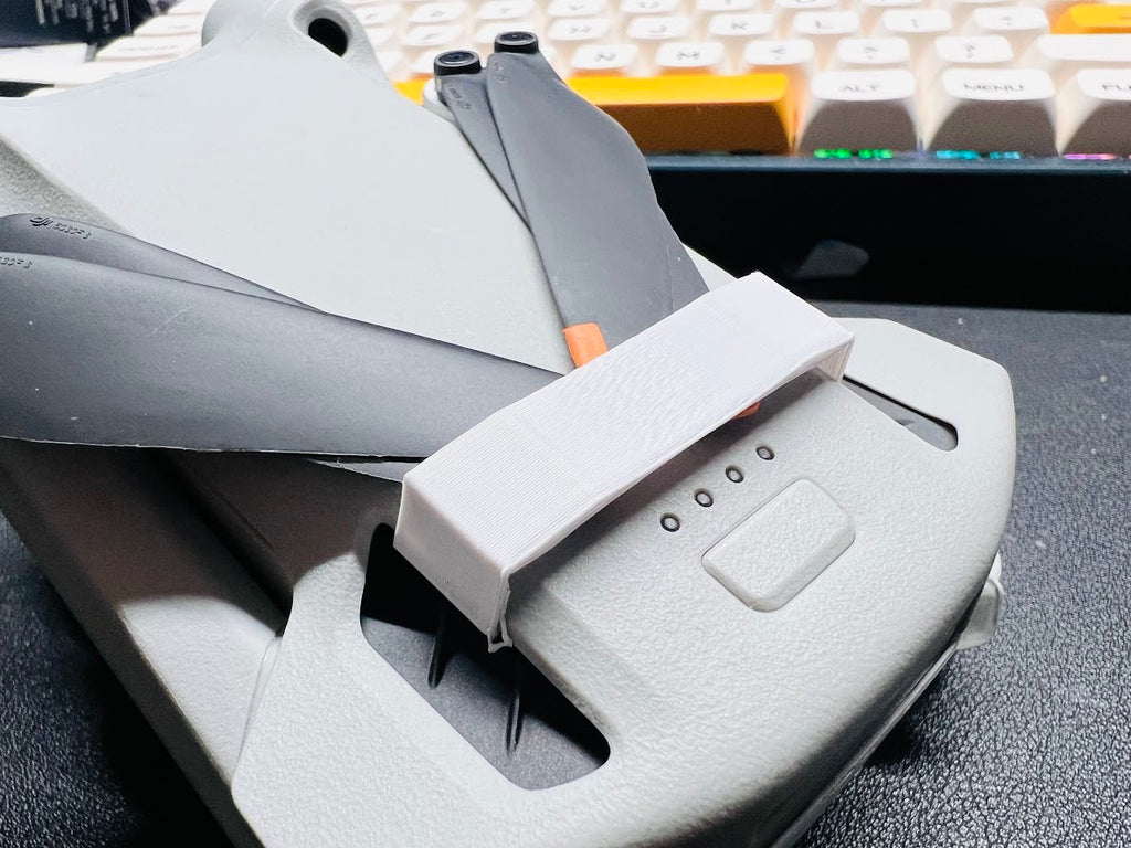 DJI Mini 3 Pro - low profile prop blade clamp