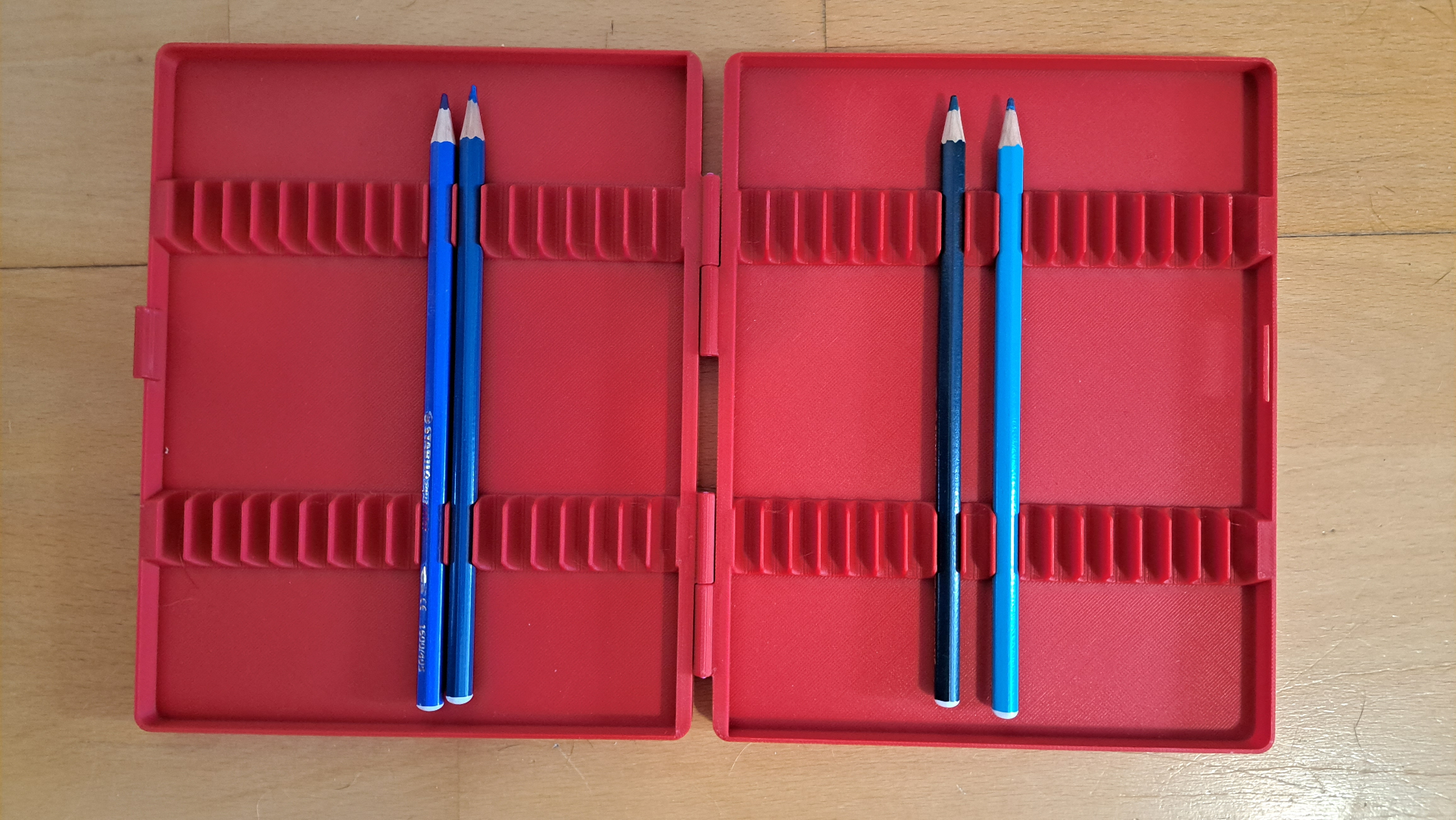 Stabilo aquacolor pencil case