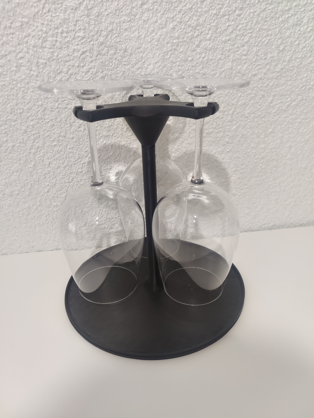 Wine glass holder/dryer