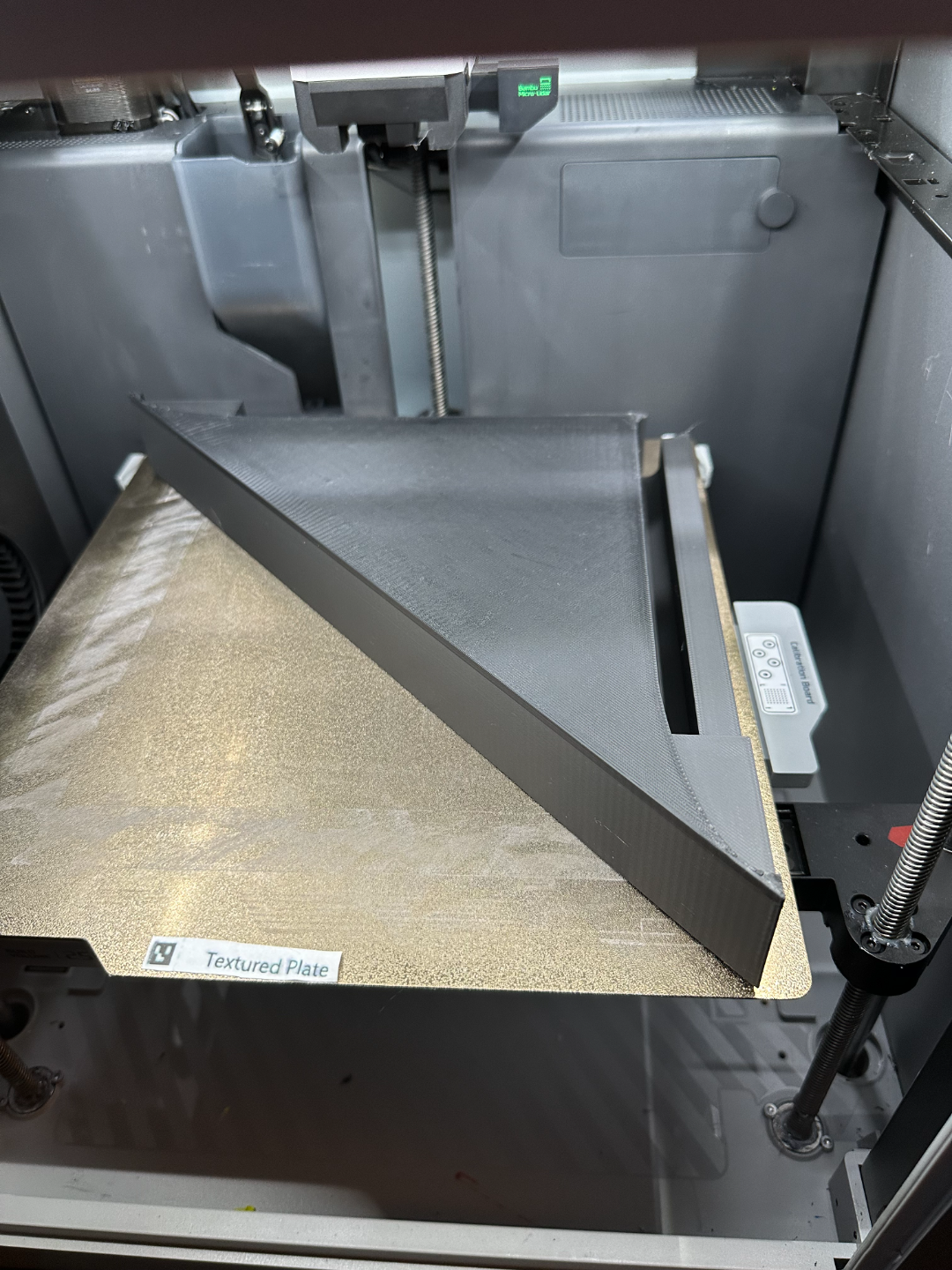 floating corner shelf and mounting bracket