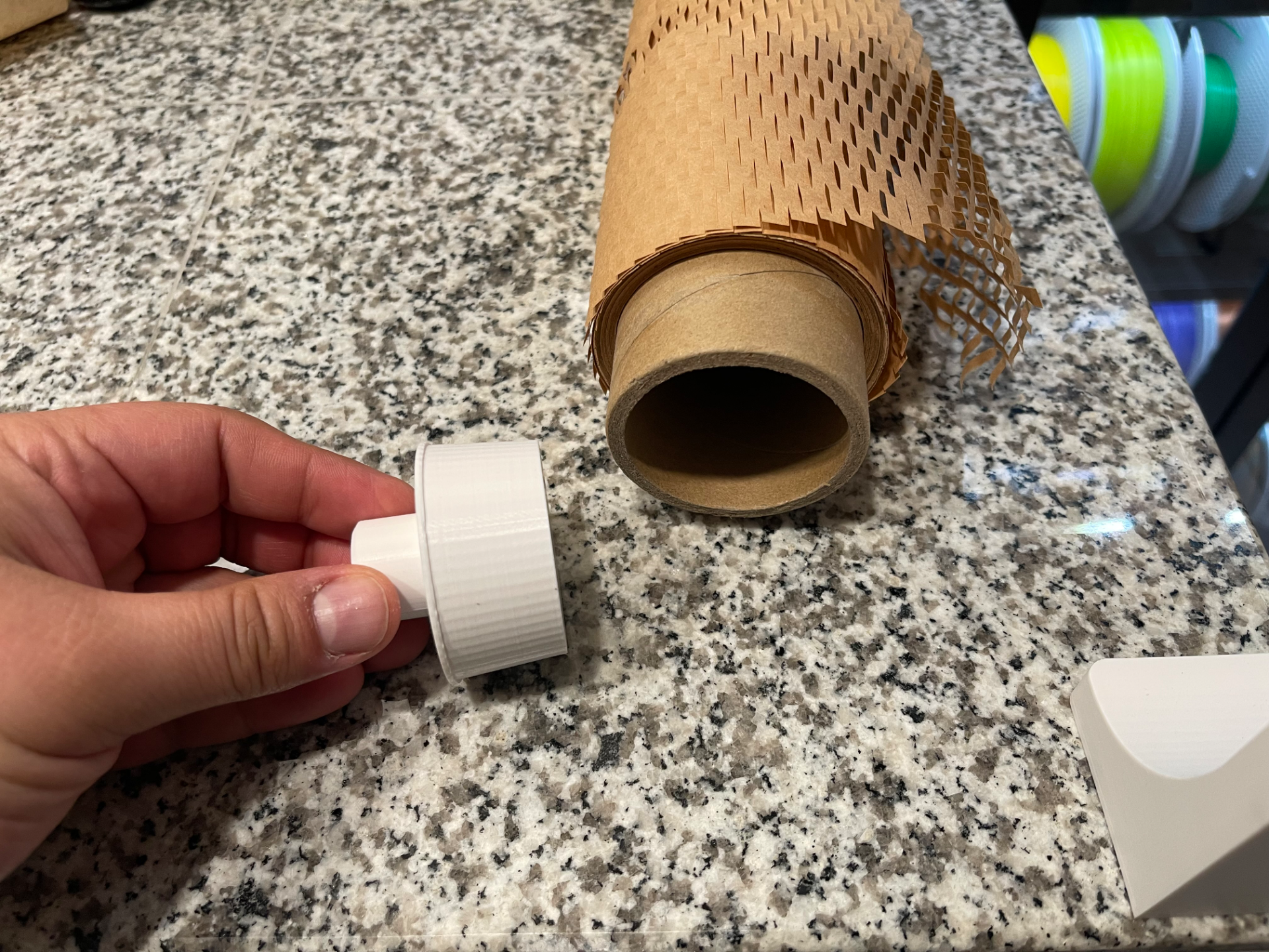 Honeycomb, Kraft, & Butcher Paper Roller w/ Clamps