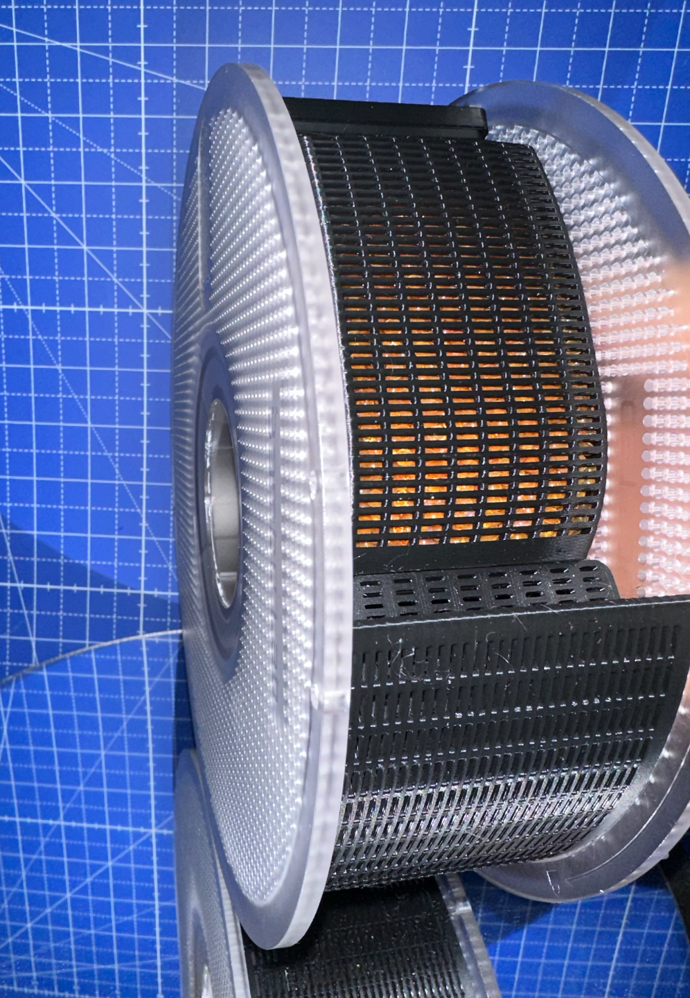 Desiccant Spool-Basket for drying with Bambu Lab spools