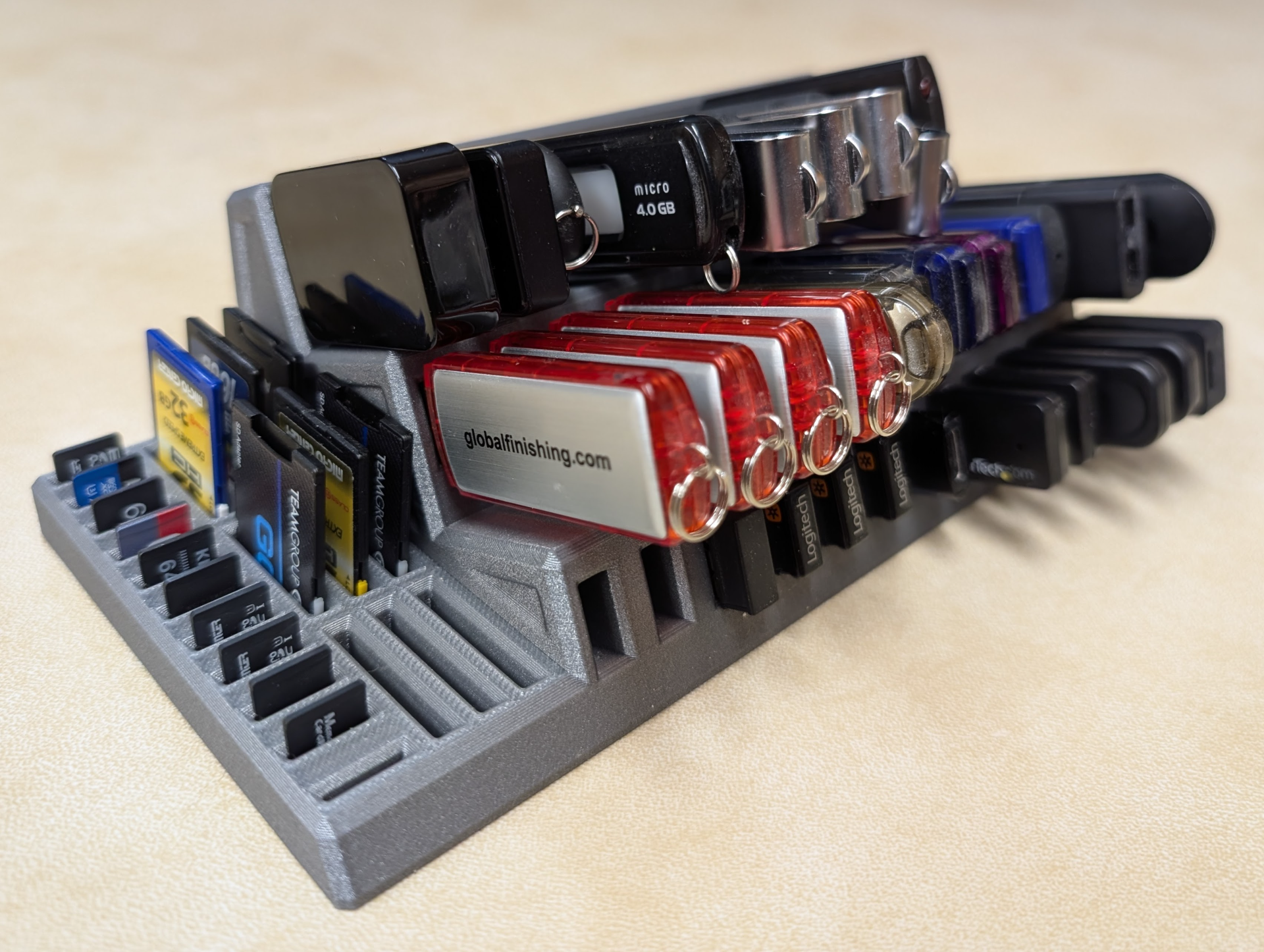 Desktop USB / SD Card / Micro SD Card Organizer