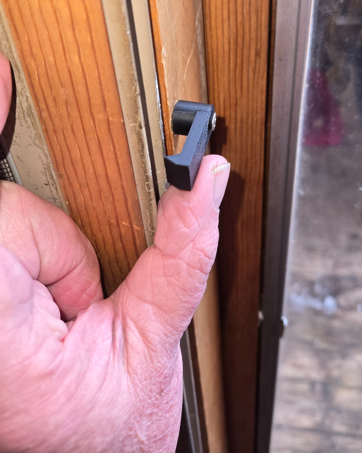 Screen Door Clip