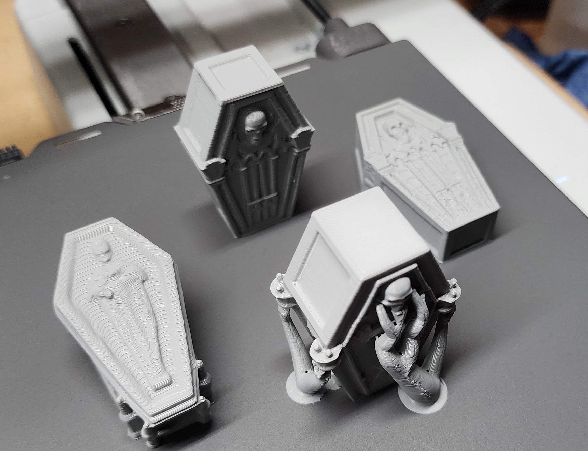 4 Spooky Vampire Coffin Minis