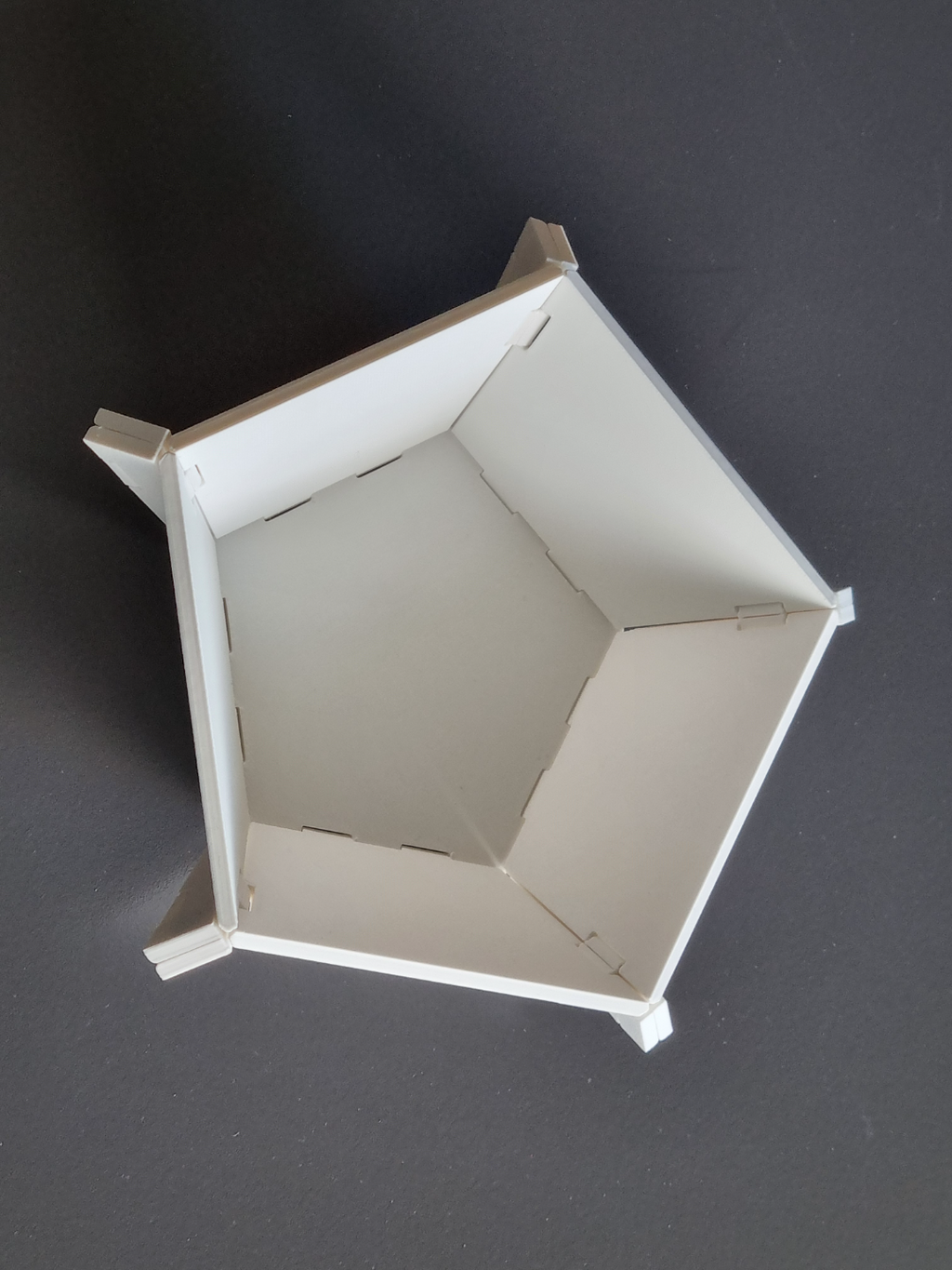 foldable magnetic pentagonal bowl