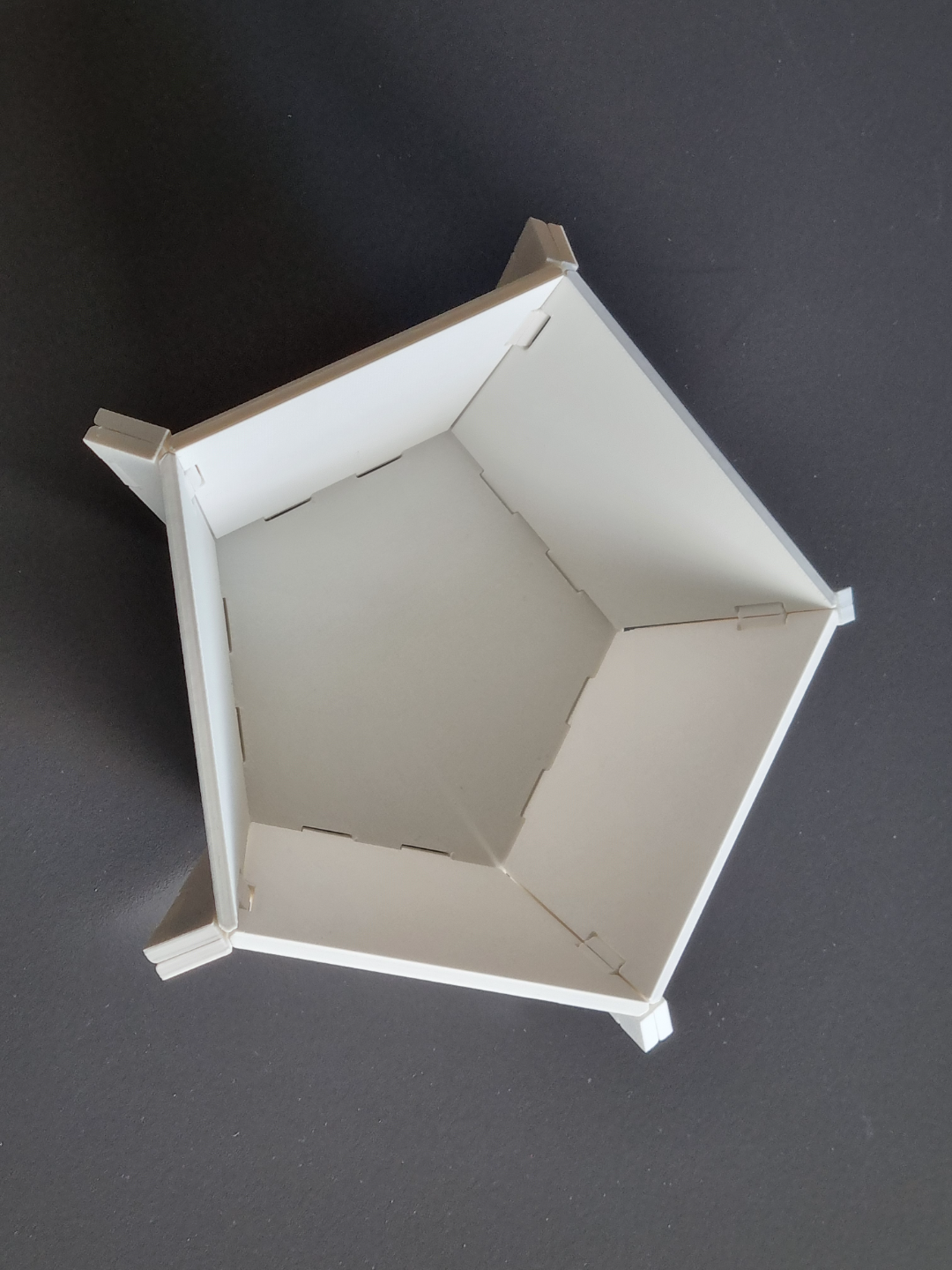 foldable magnetic pentagonal bowl