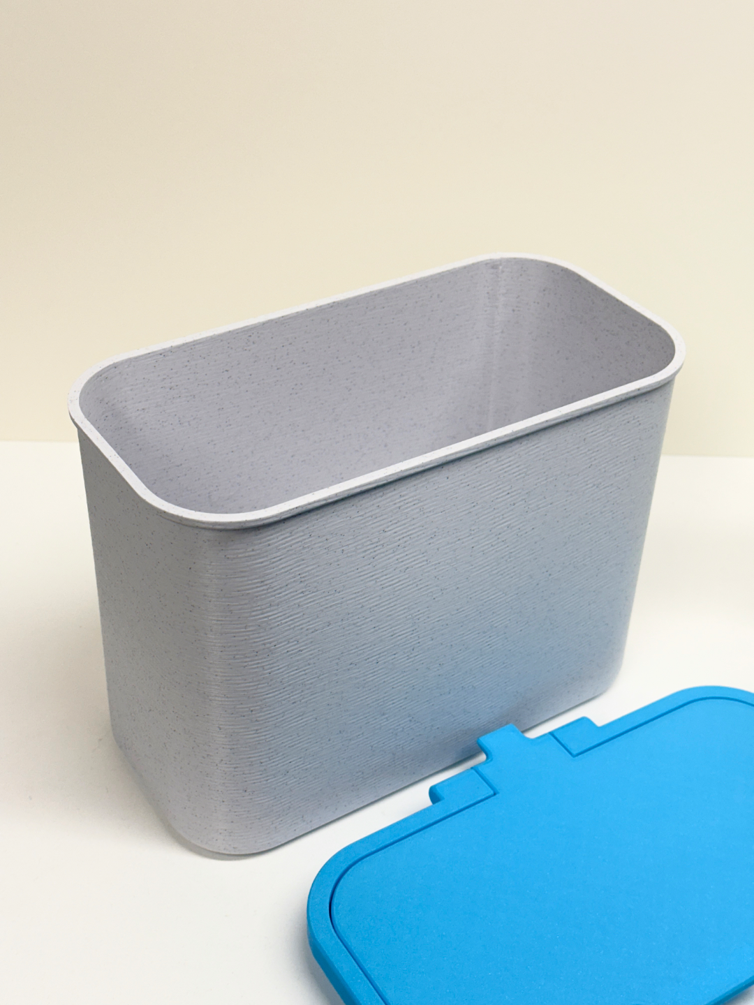 Compost bin / Trash can