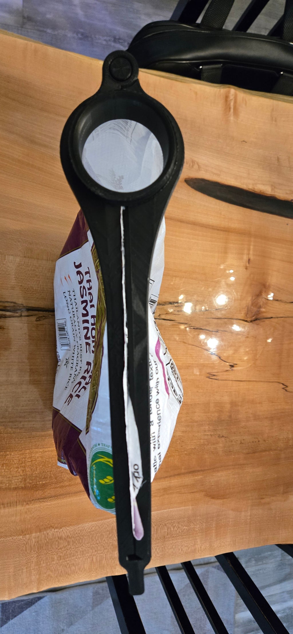 Large Bag Clip With Pour Spout