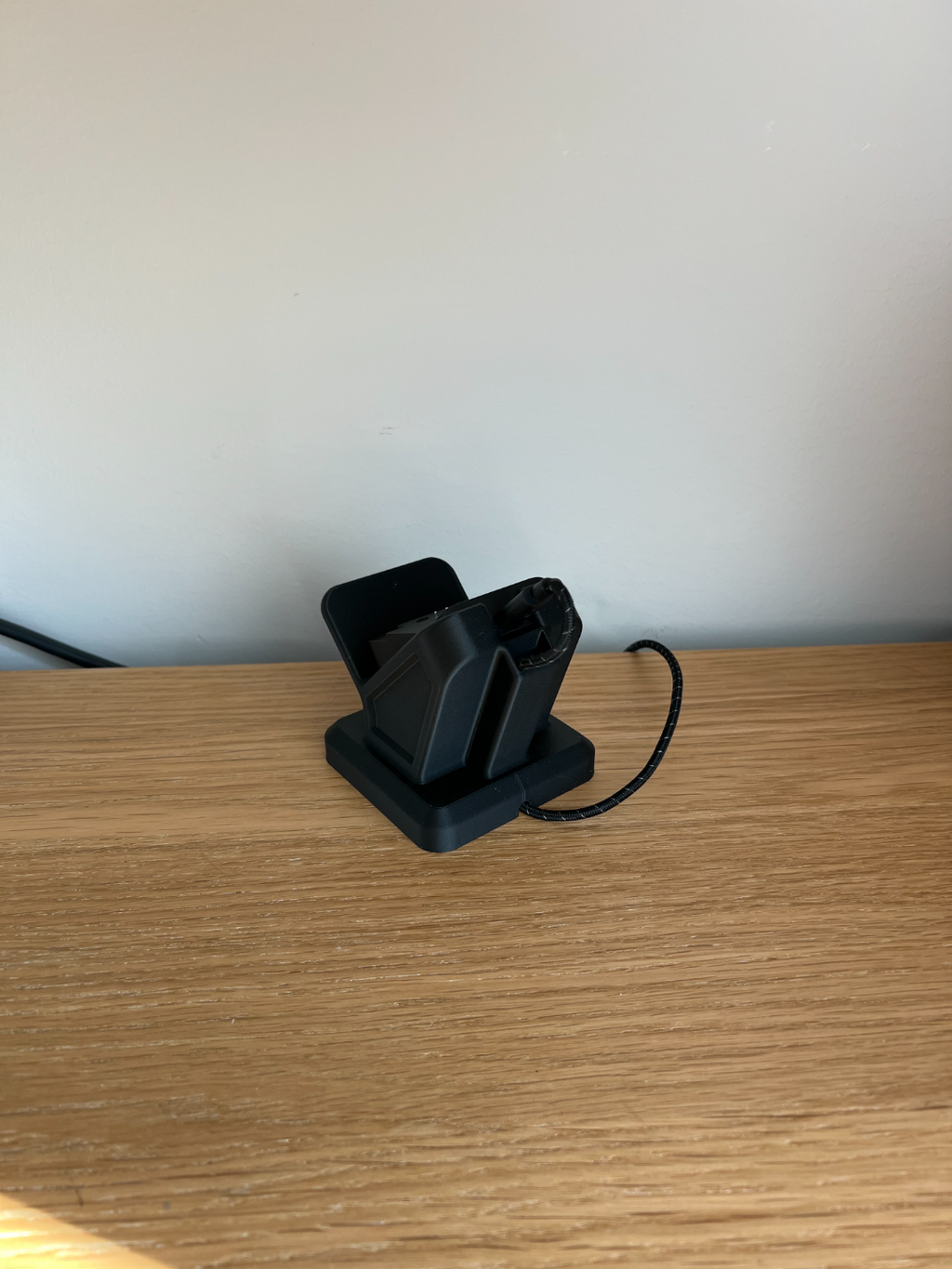 Xbox elite controller stand