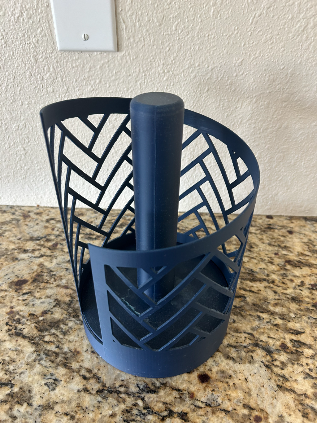 Weighted paper towel holder