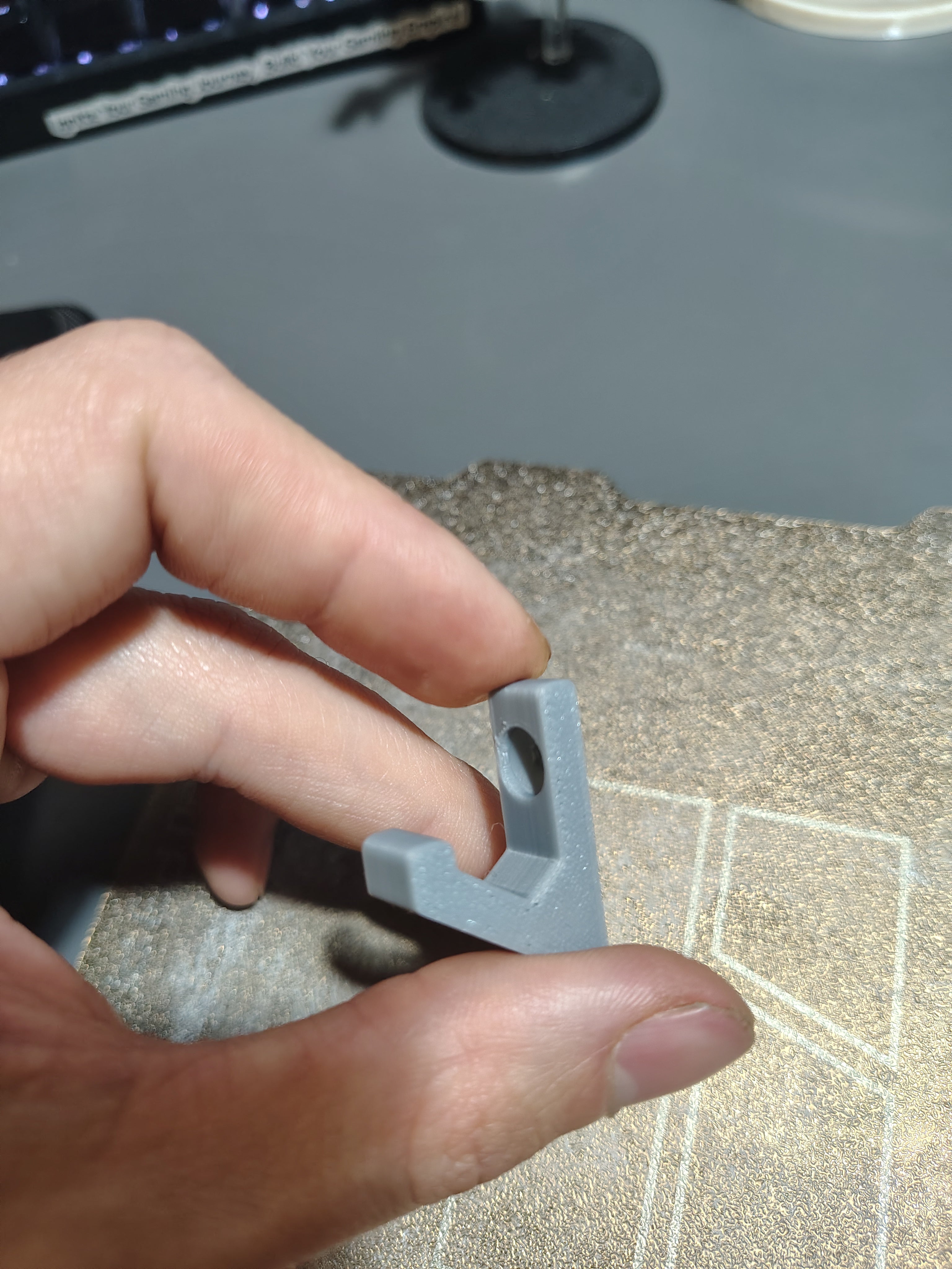 Small Hook – Simple Wall Mount Hanger