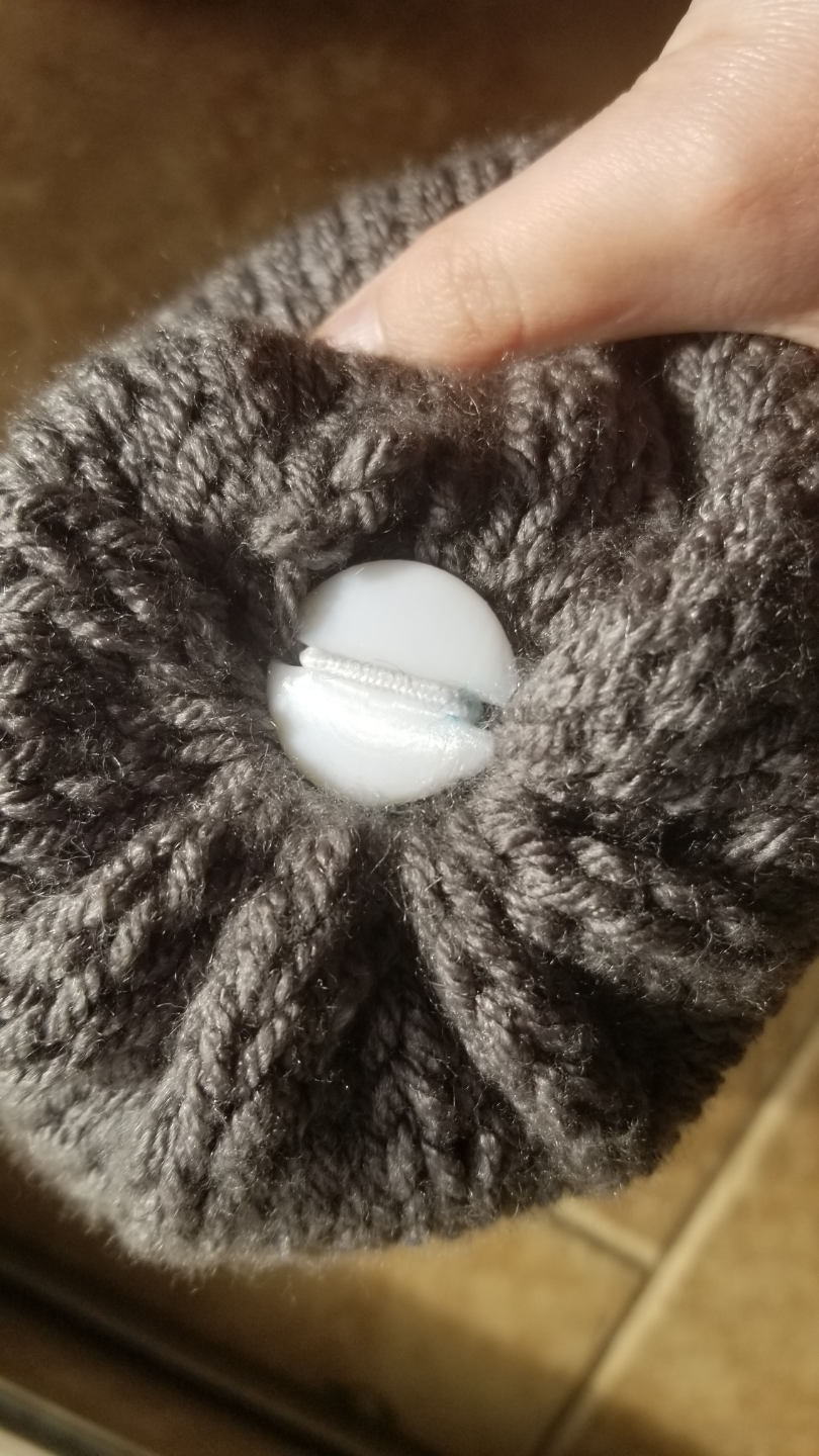 Button for hat pom-pom