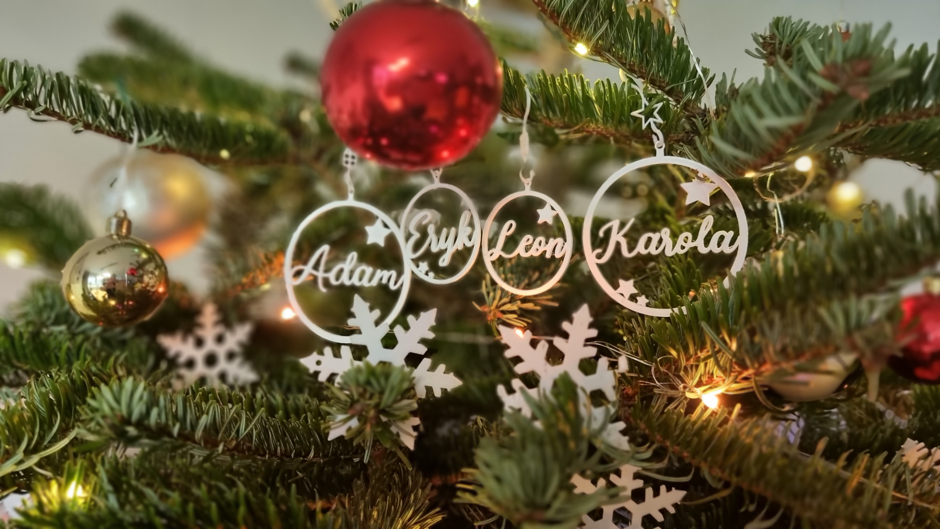 Christmas baubles with names