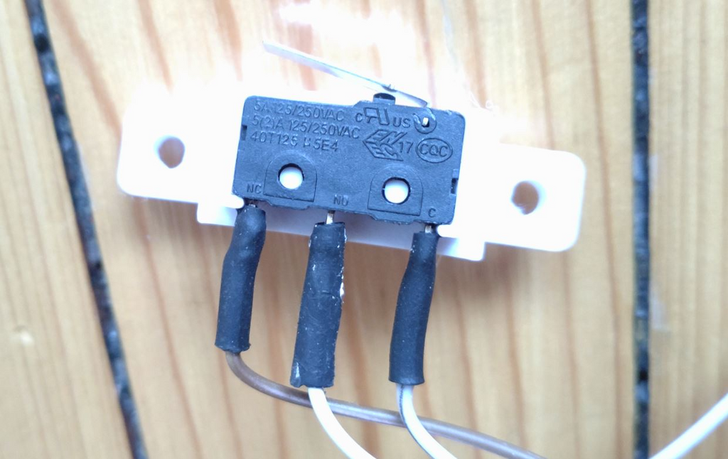 Limit switch / micro switch mount