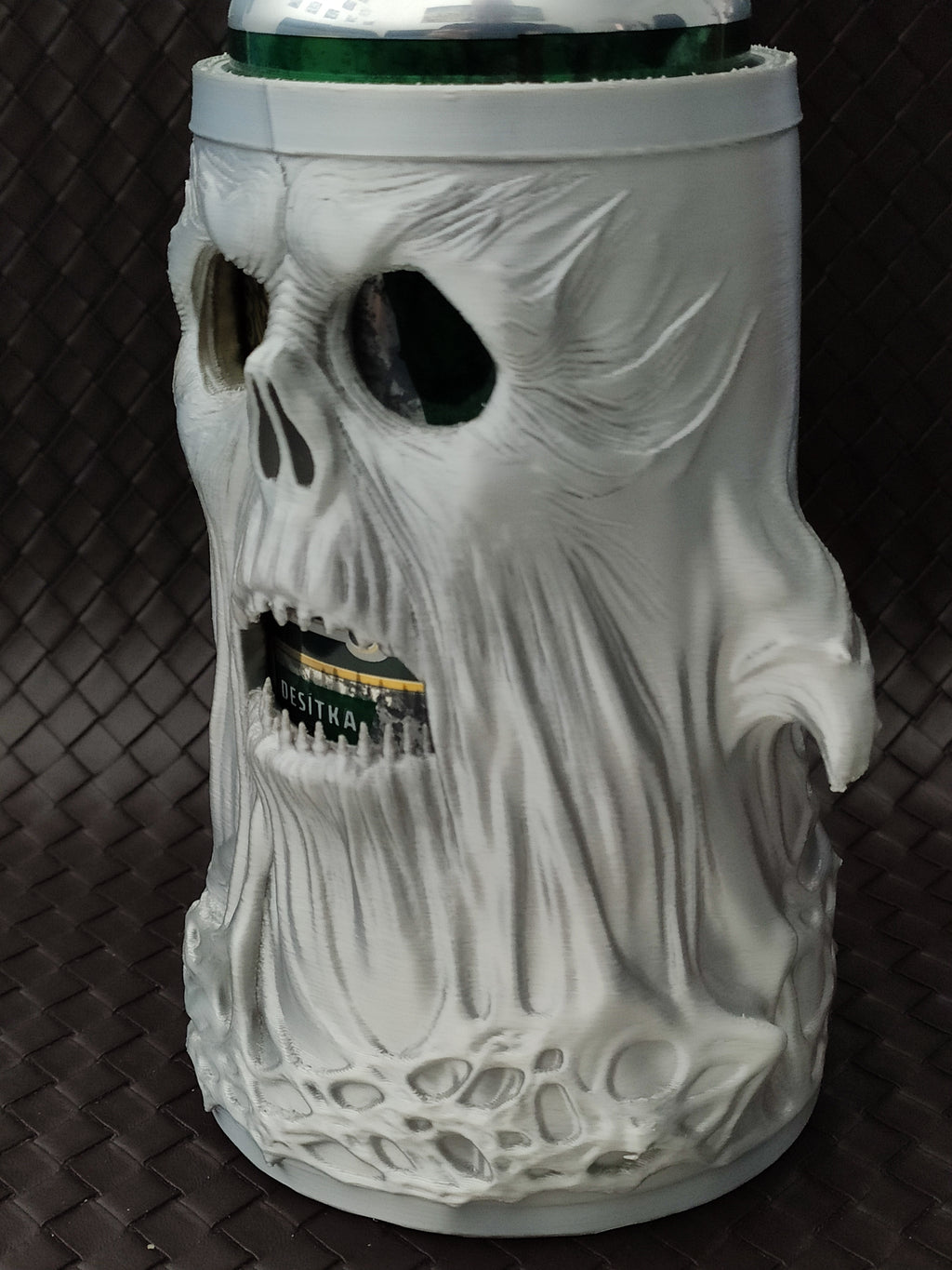 Wailing Spirit Can Holder
