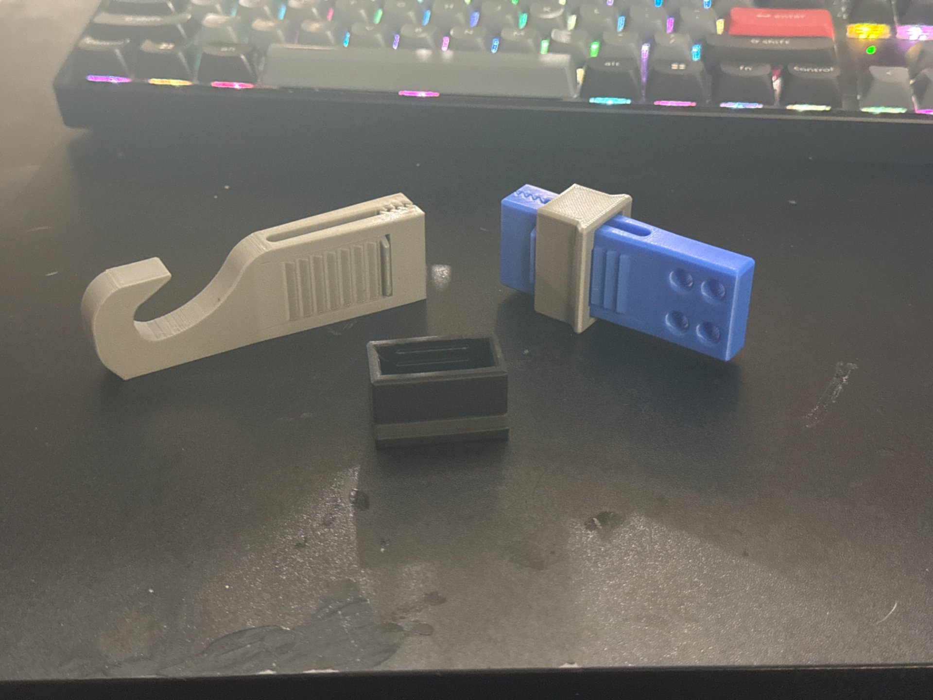 Slide Locking Clip – Secure and Versatile!