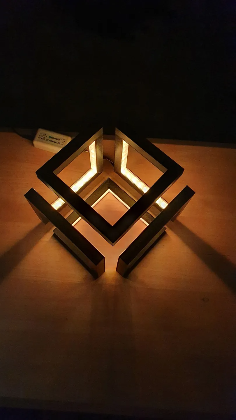 Infinity cube light