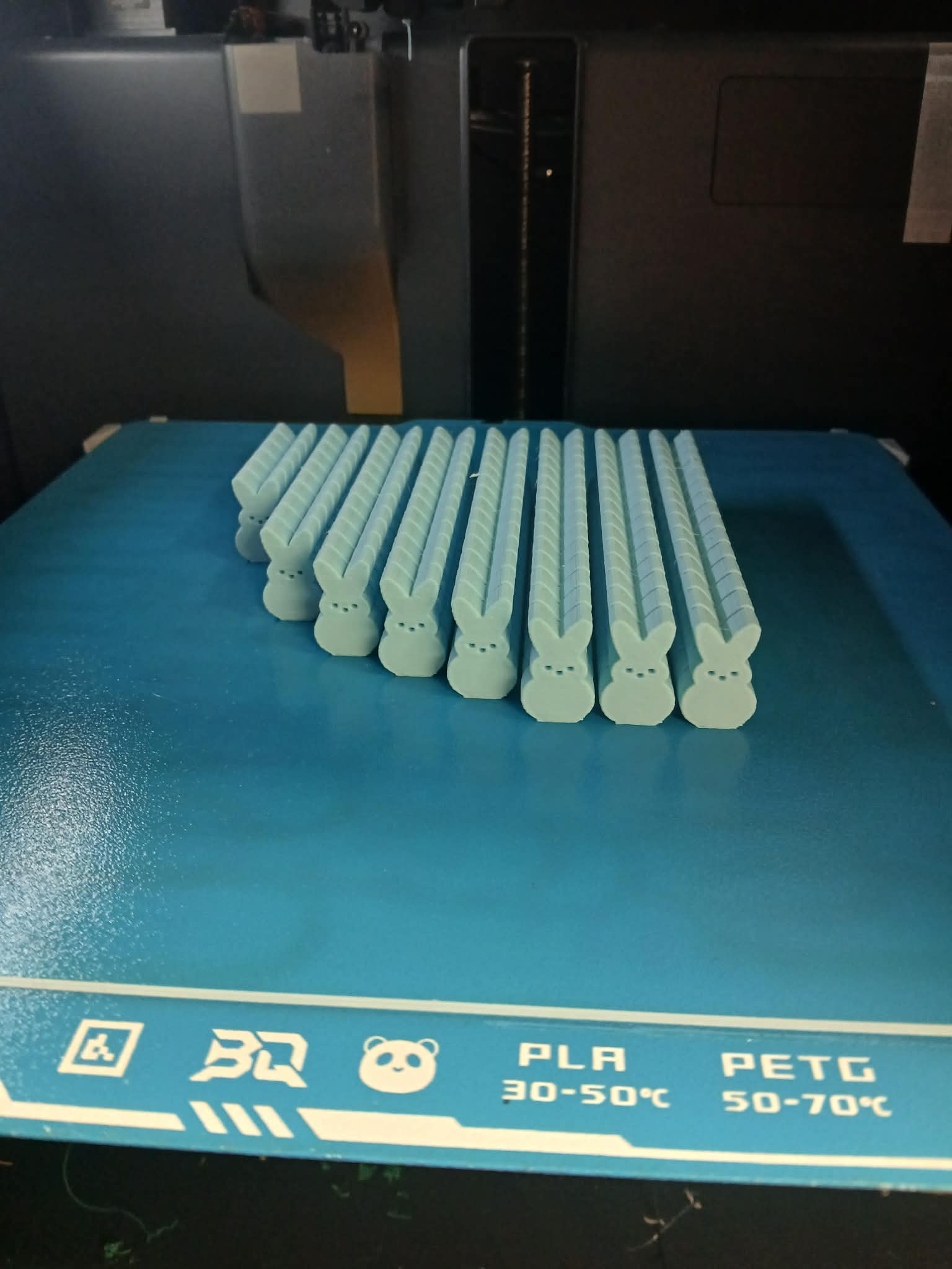 Hide & Peep - 100 Numbered Peeps To Hide