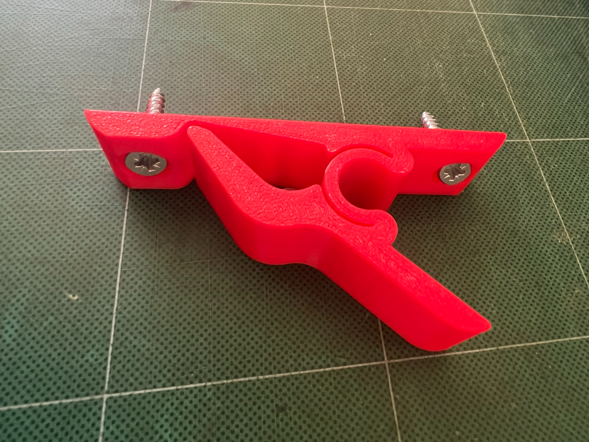 Wall Clamp print in place w/wo screws