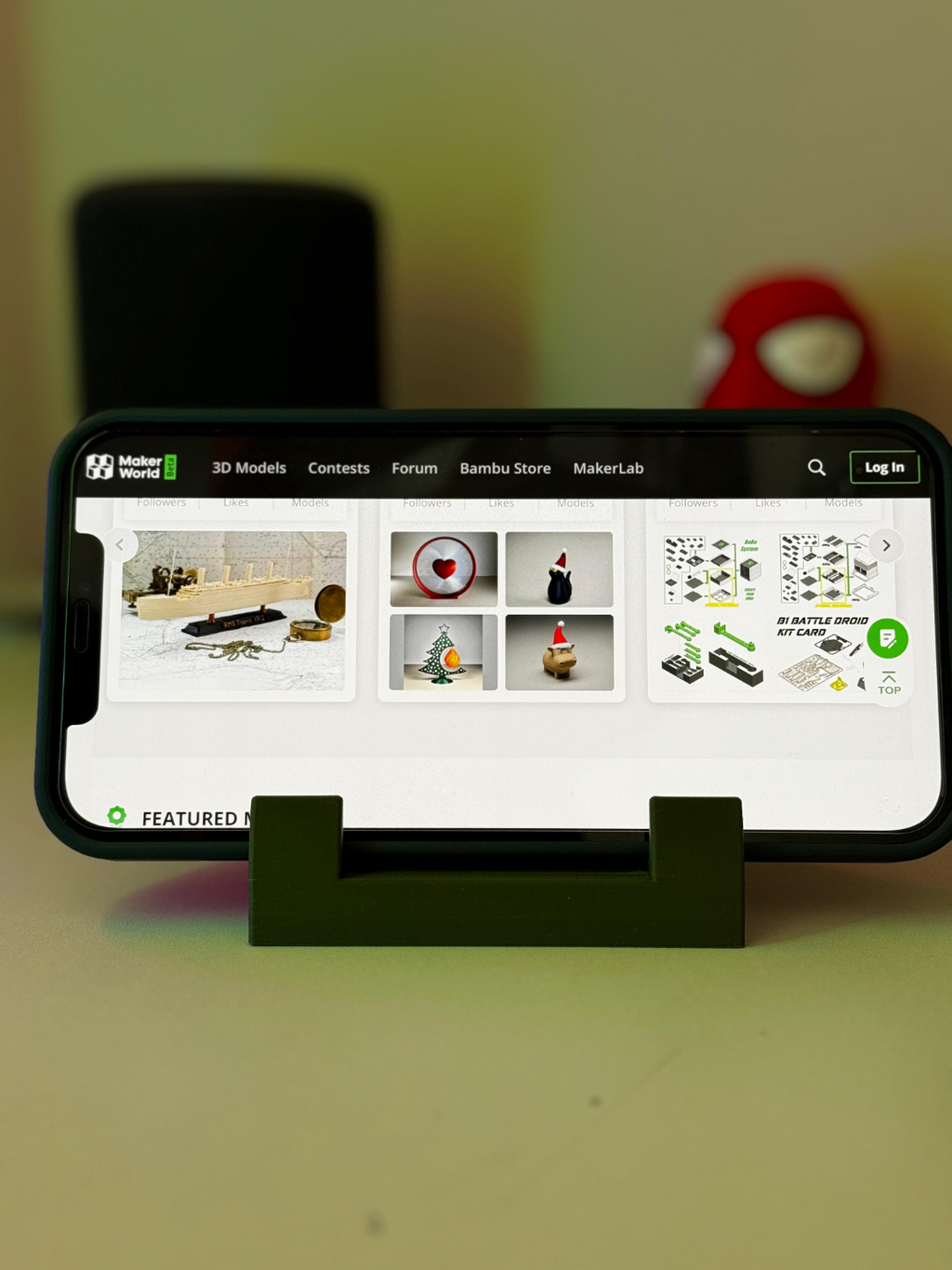 Stand for generic iPhone pro and pro max