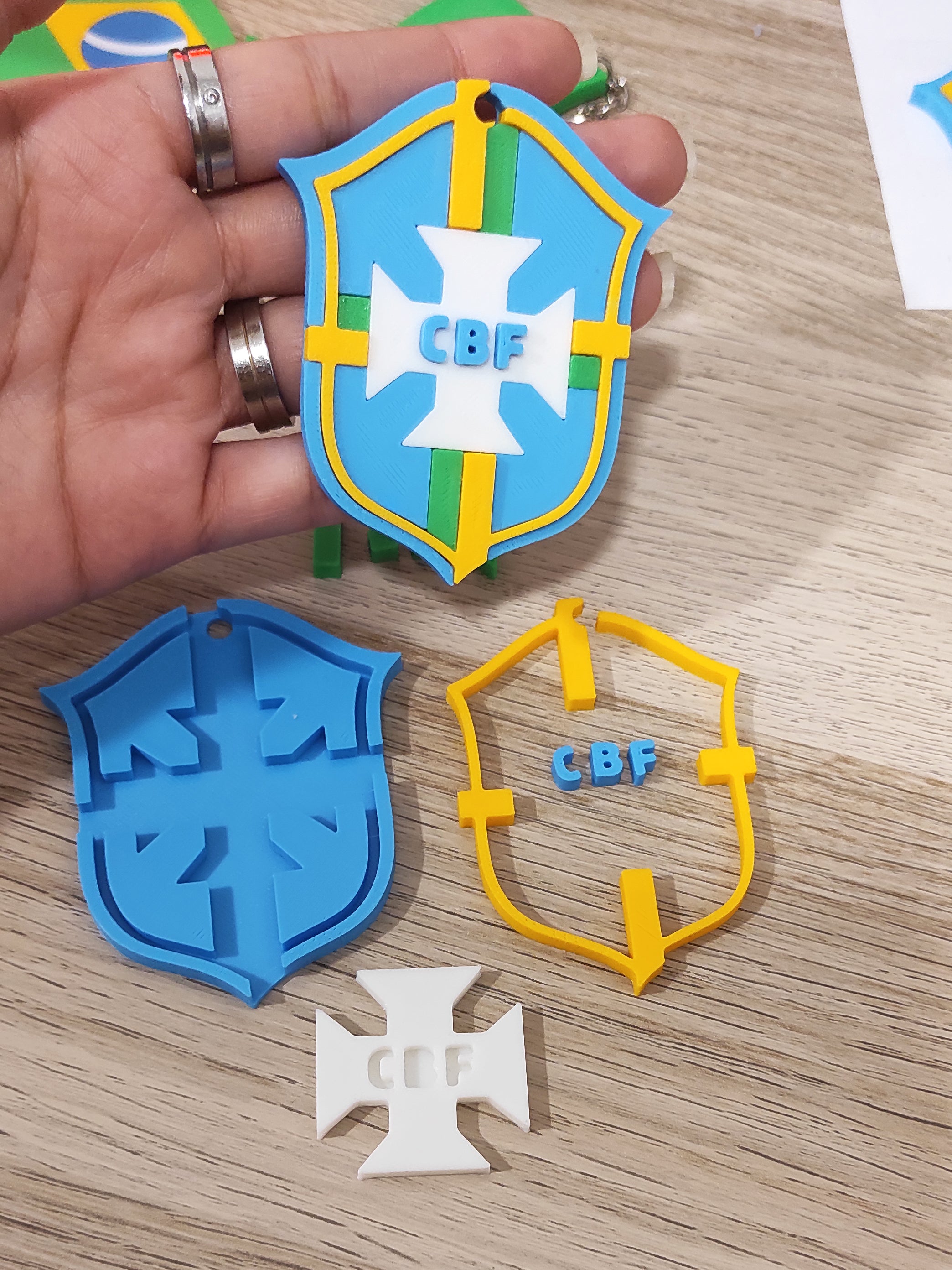 Escudo CBF Brasil Chaveiro Multiparte - NO AMS