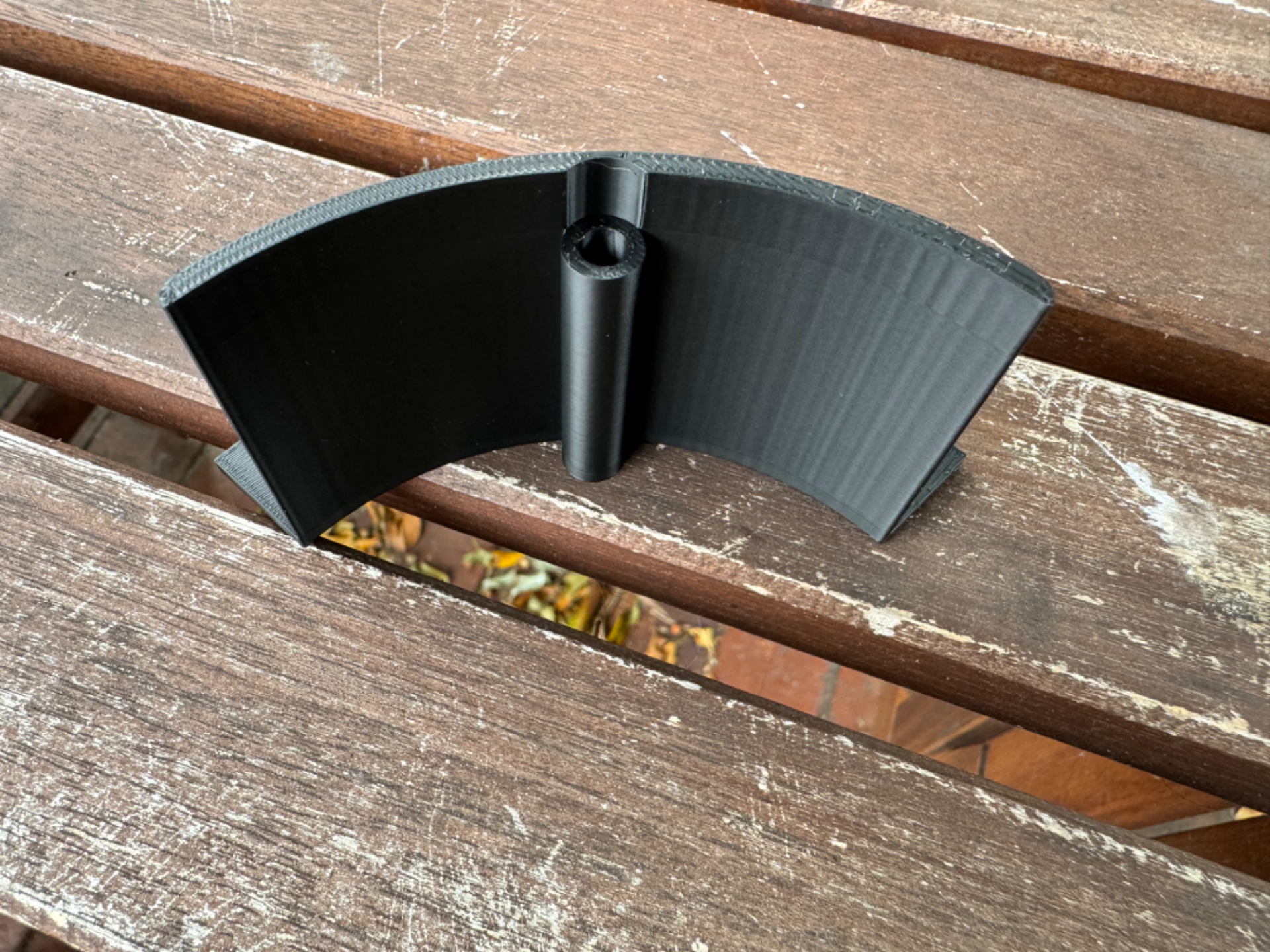 Magnetic mount under desk headphone stand