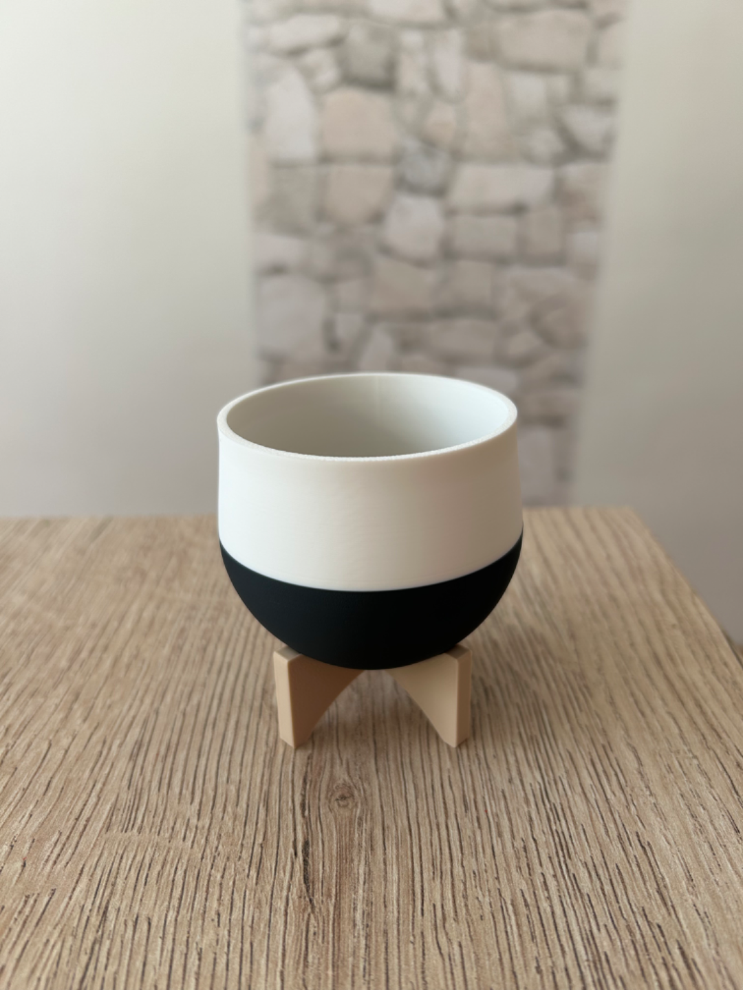 Planter with legs
