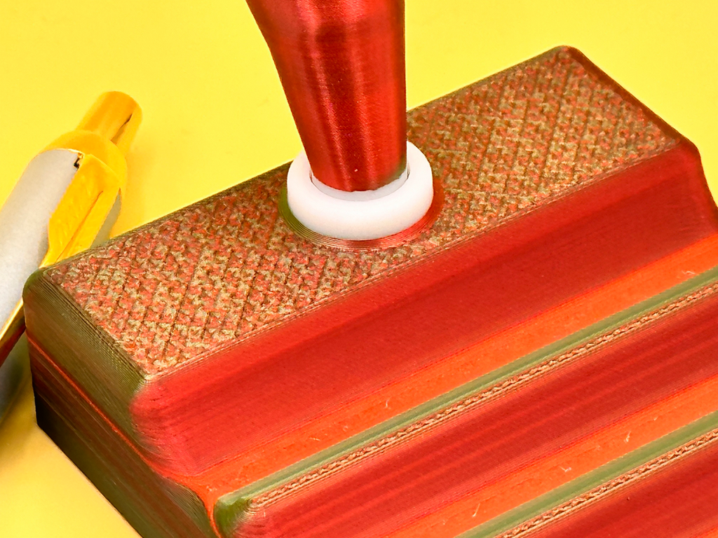 Fountain Pen Stand with Horizontal Pen Holder