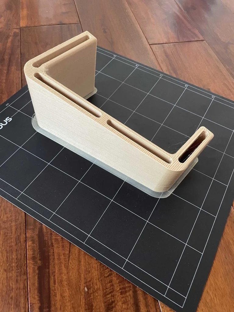 Modern Headphone Stand -- No Supports