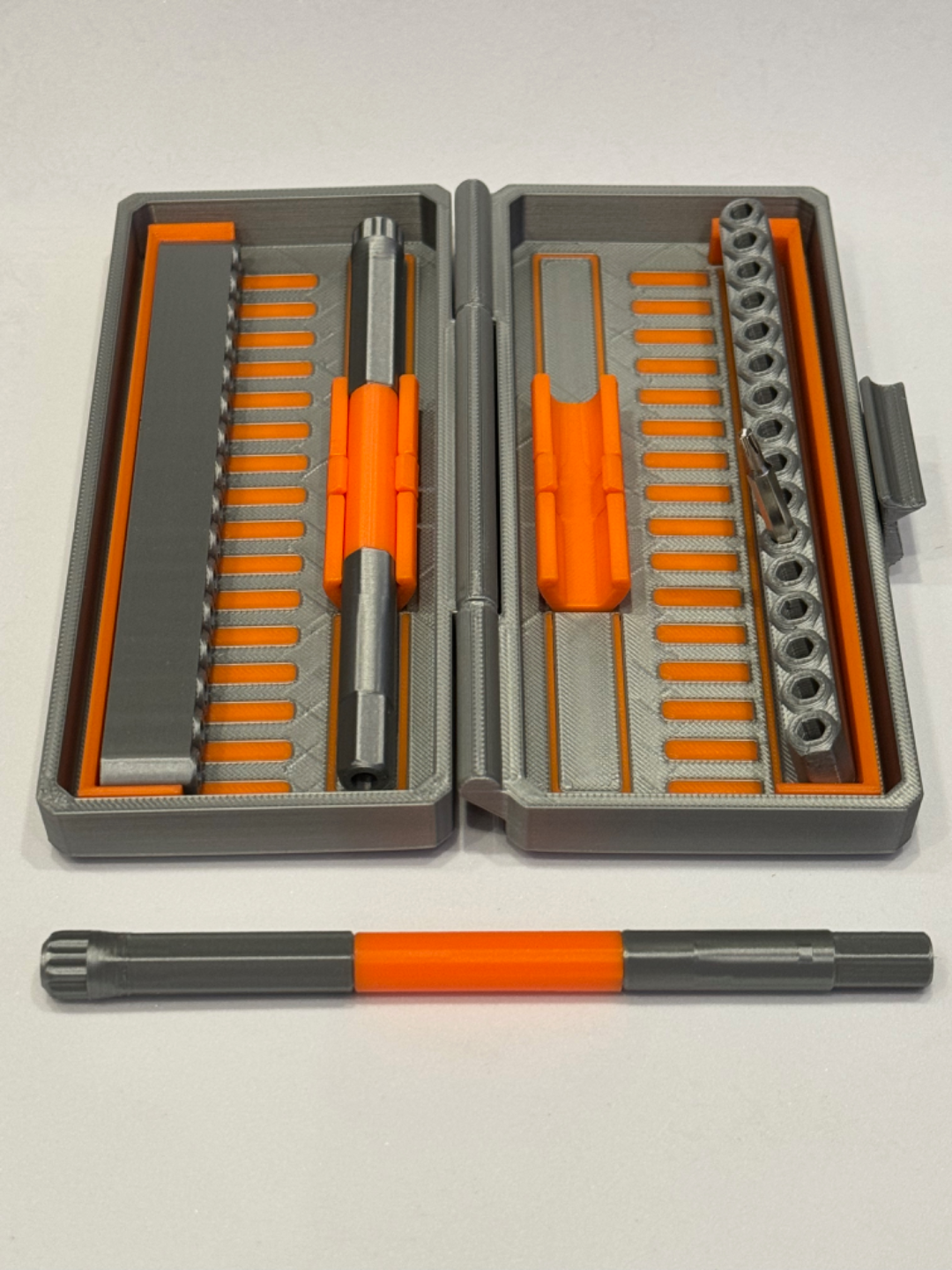 Ultimate Screwdriver Box with integrated hinges